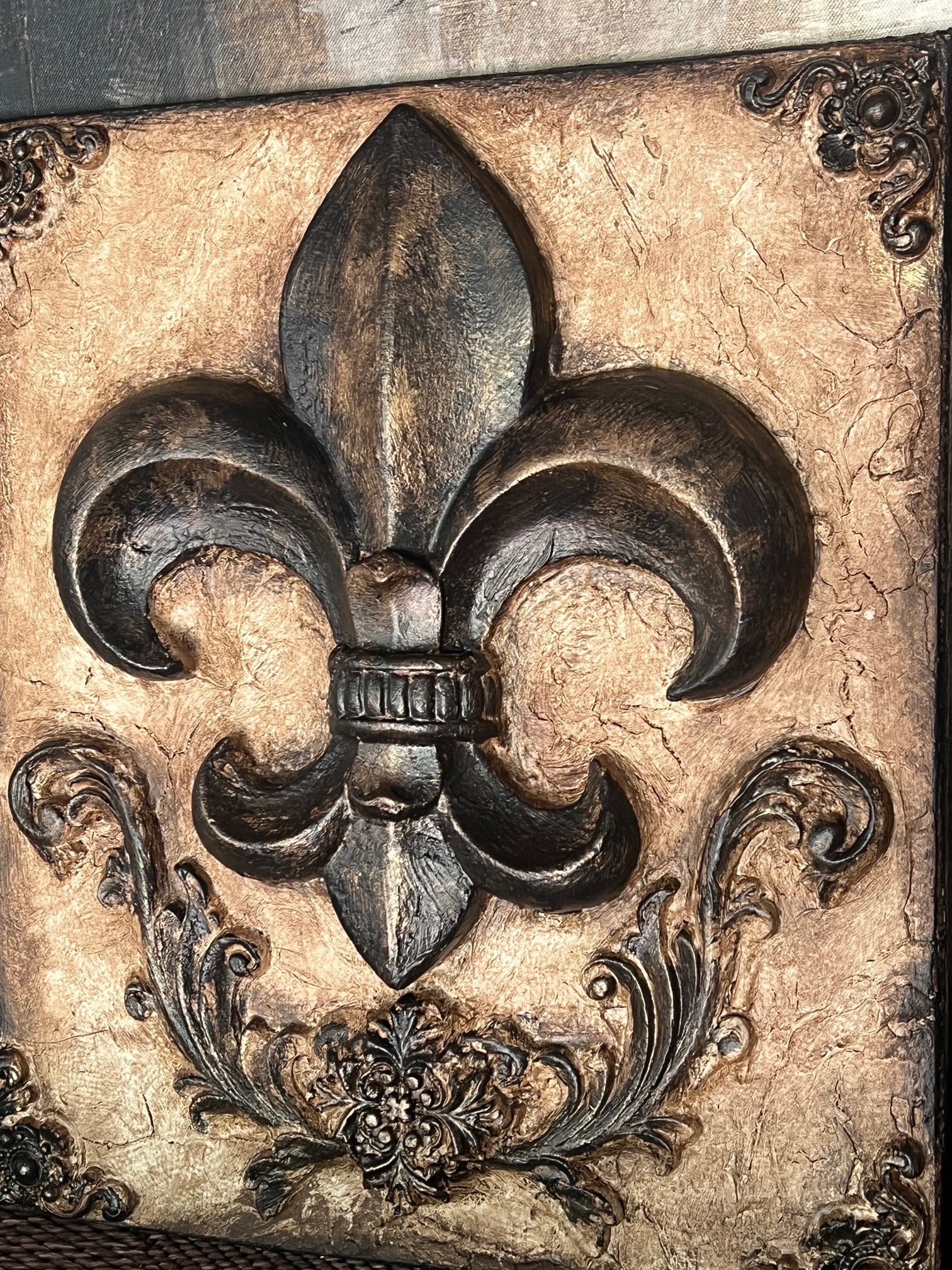 Apparel & Accessorie