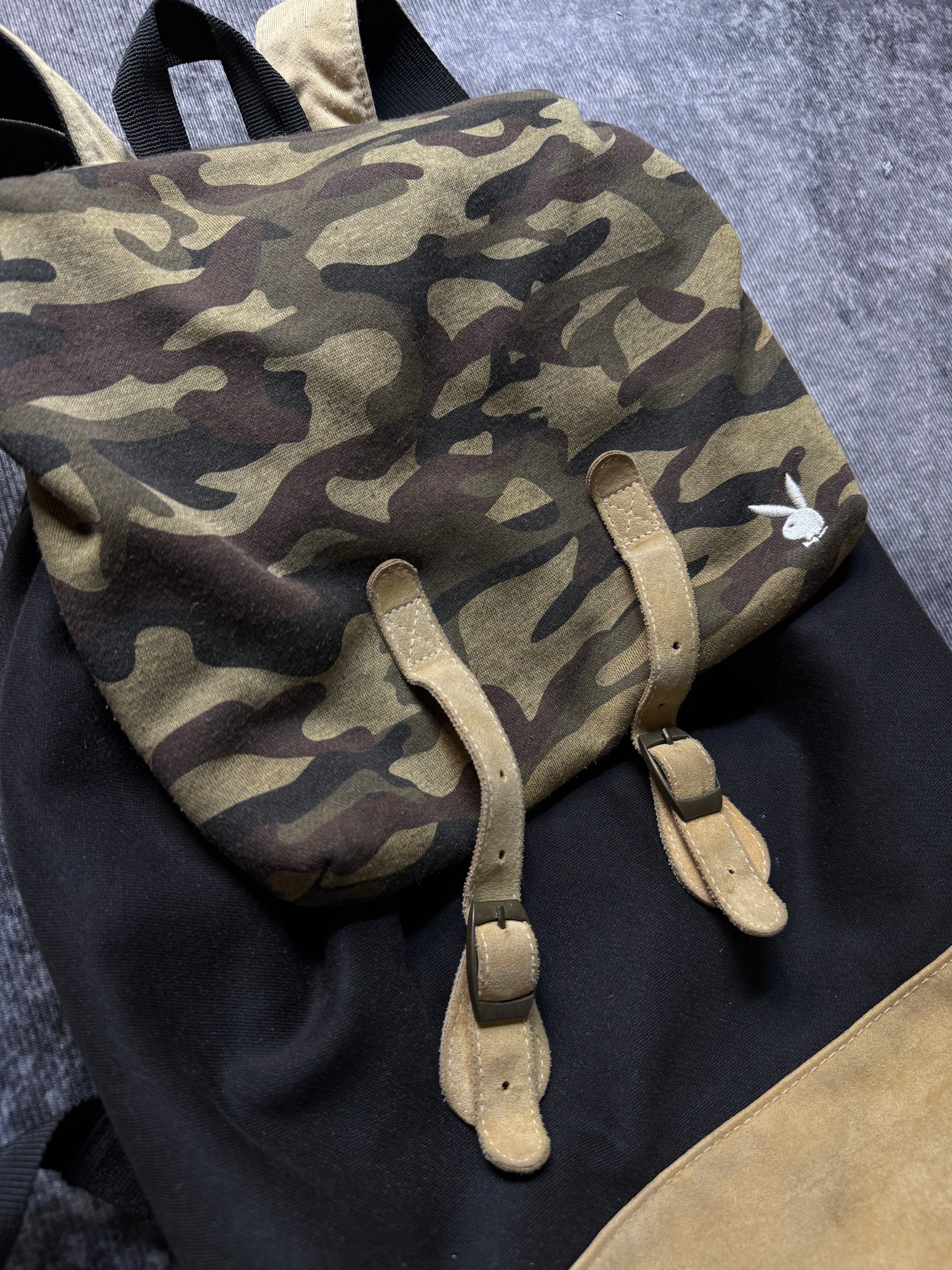 070826BAD2WEAR