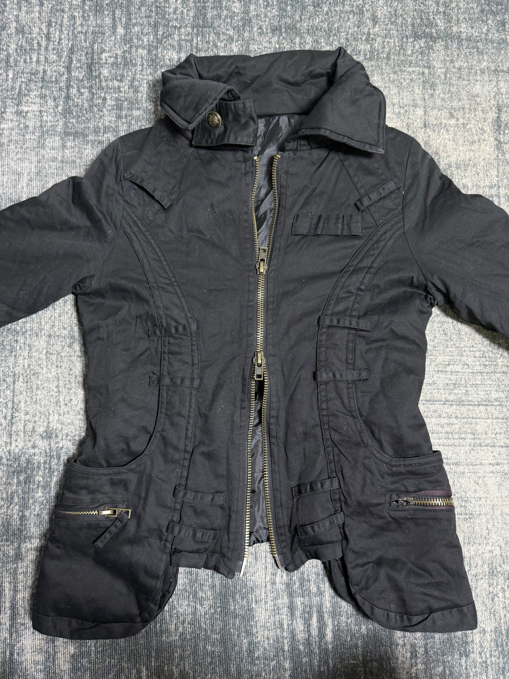 B2V- MAIA LABLE JACKET༒