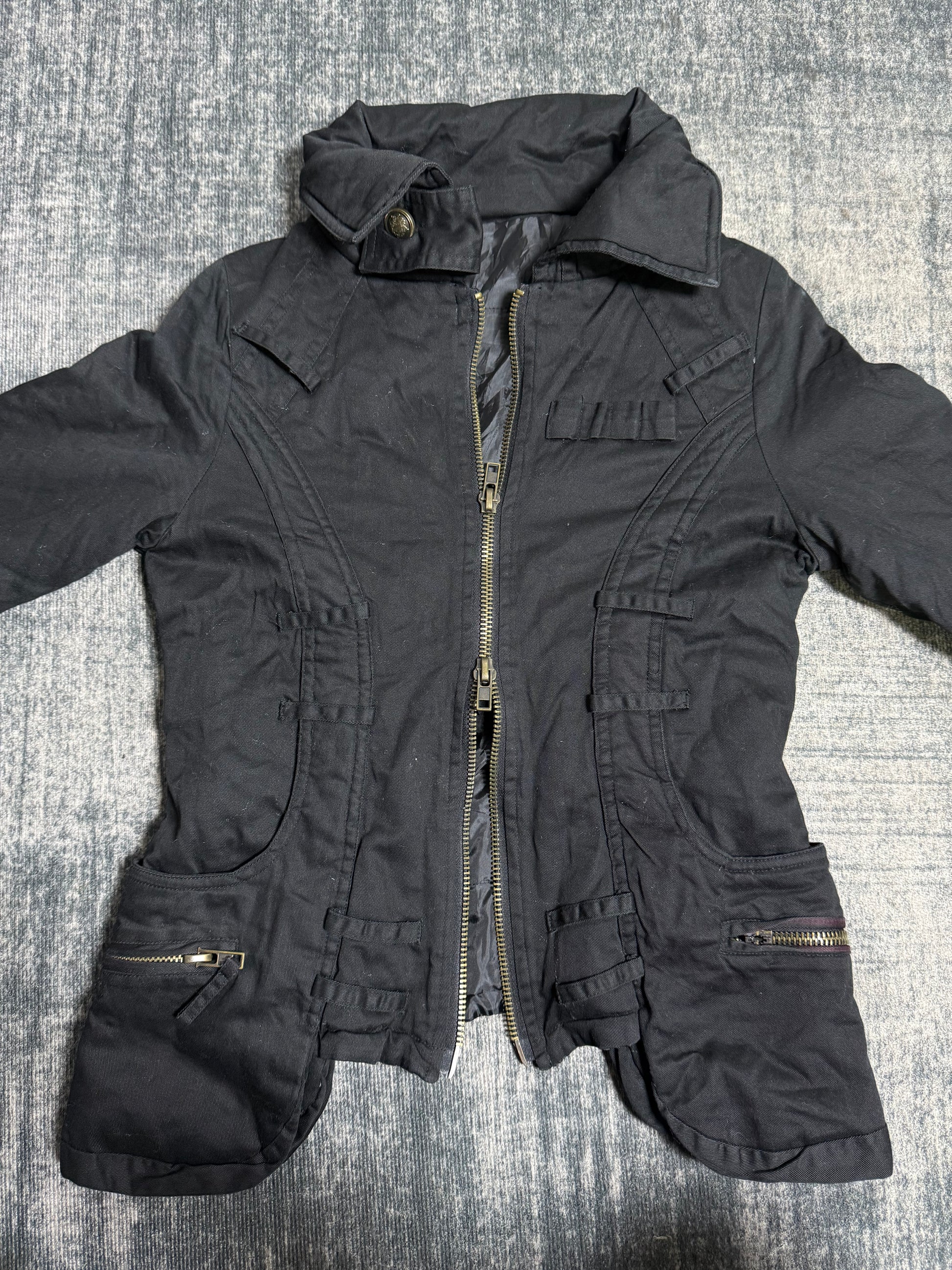 B2V- MAIA LABLE JACKET༒