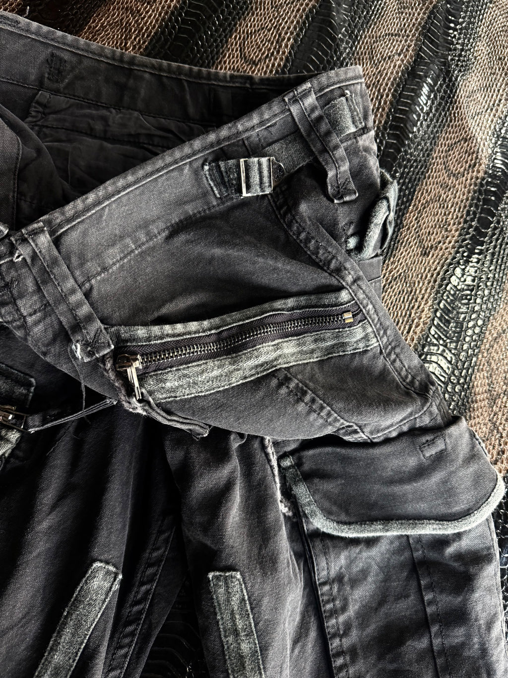 490626BAD2WEAR