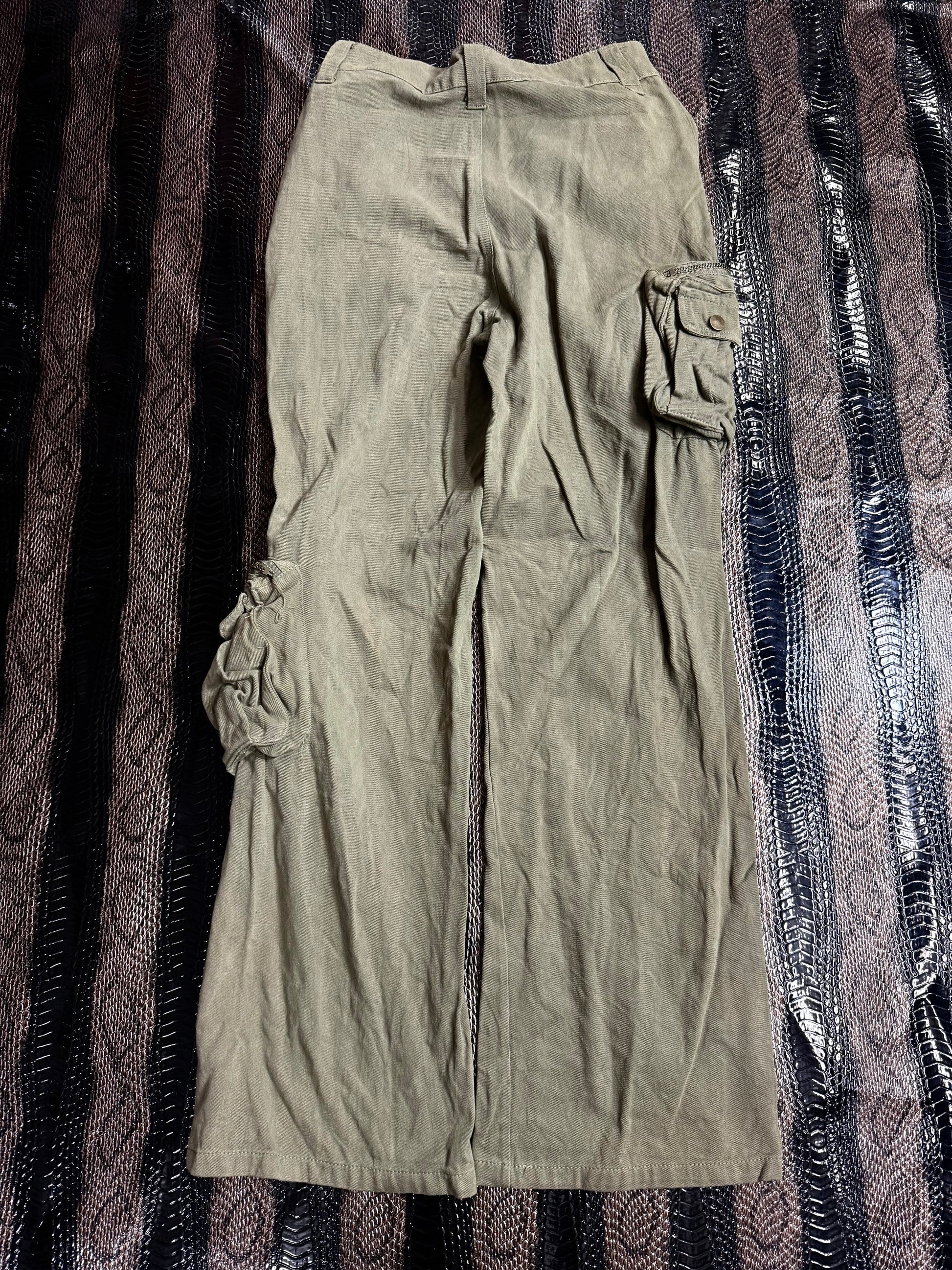 570626BAD2WEAR