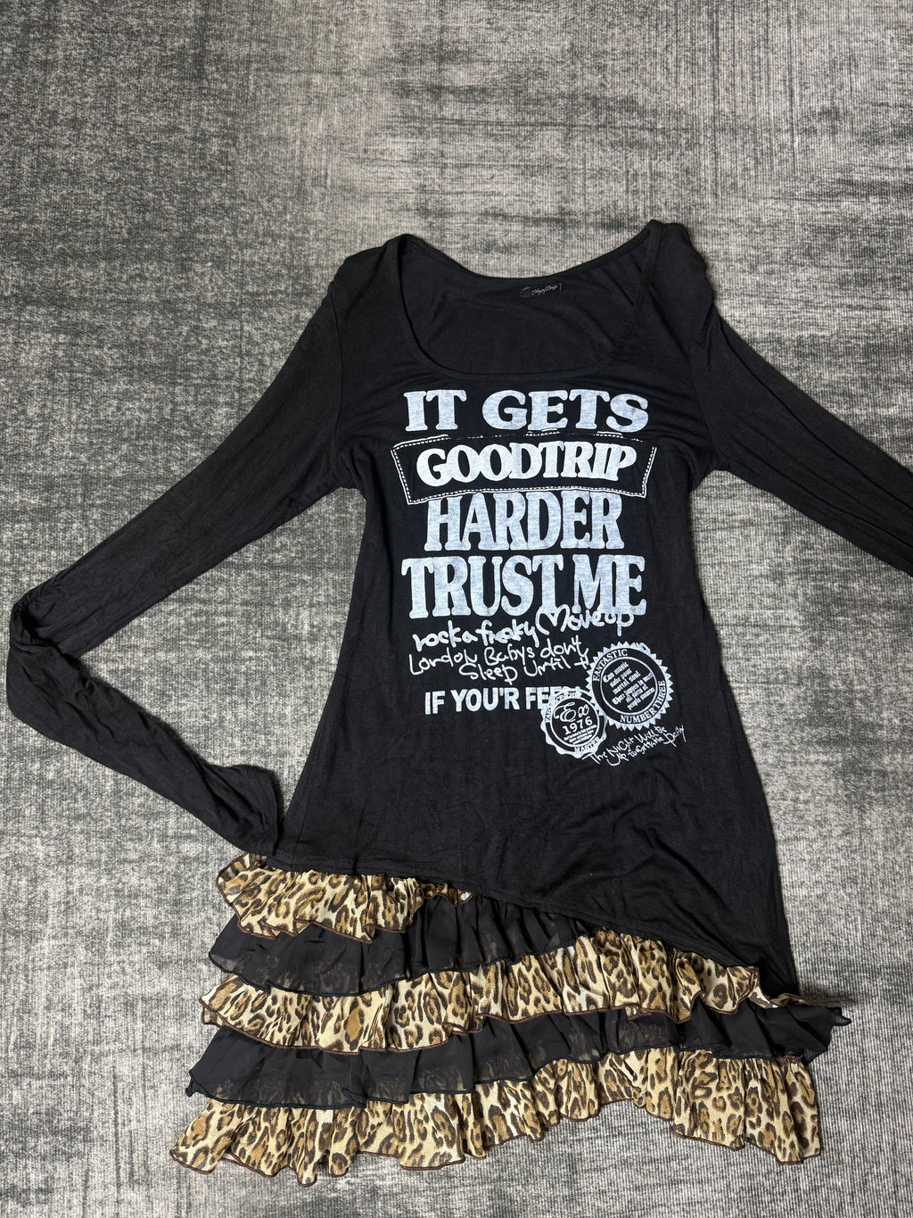 560926BAD2WEAR