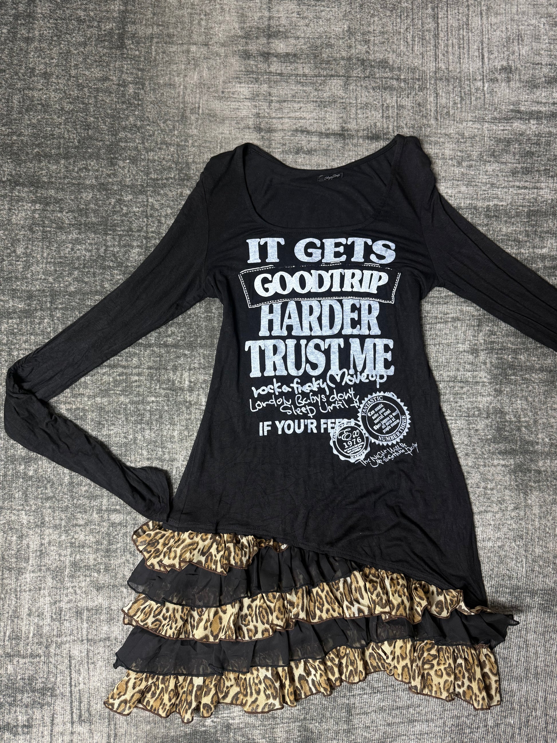 560926BAD2WEAR