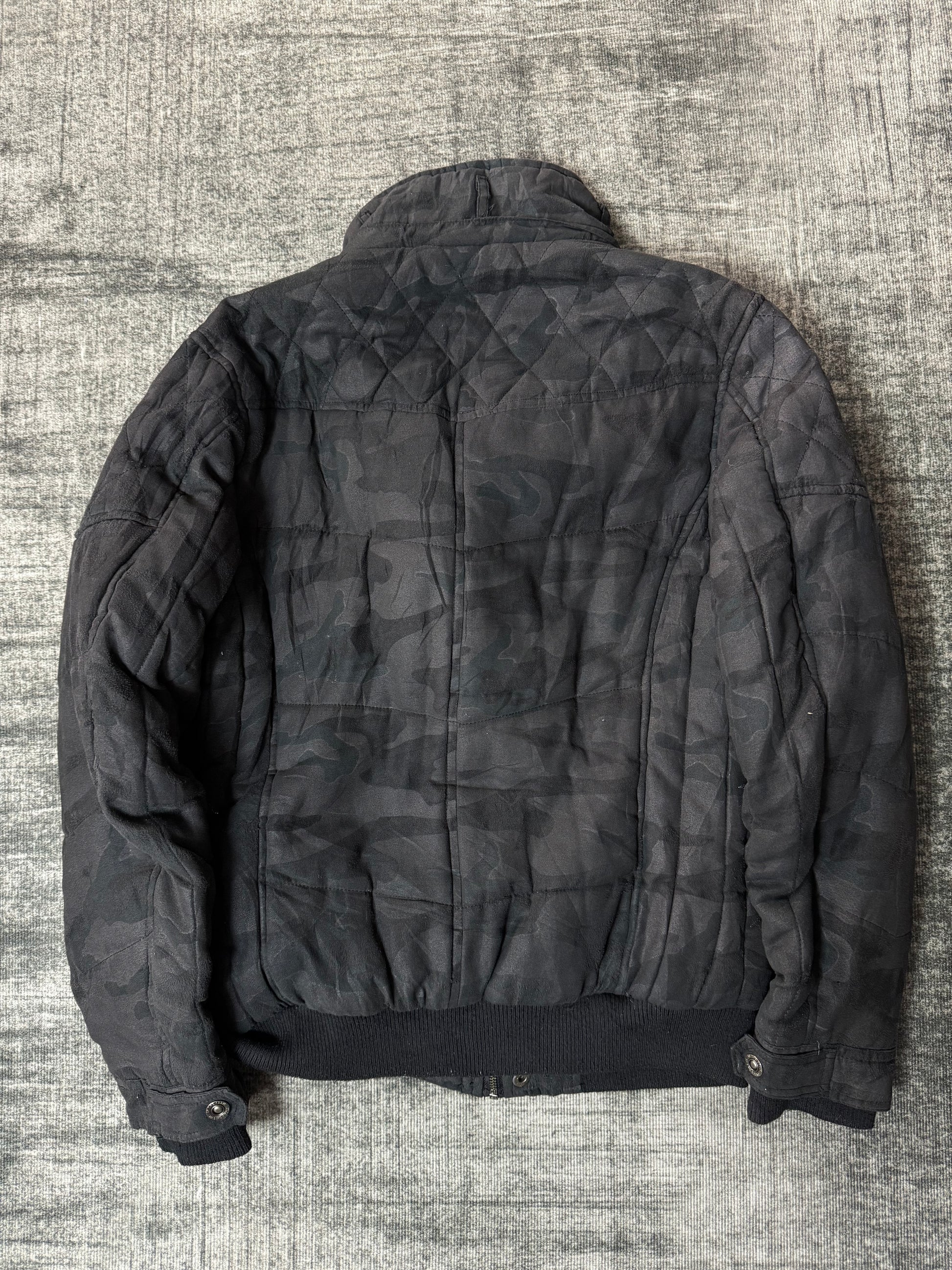 610826BAD2WEAR