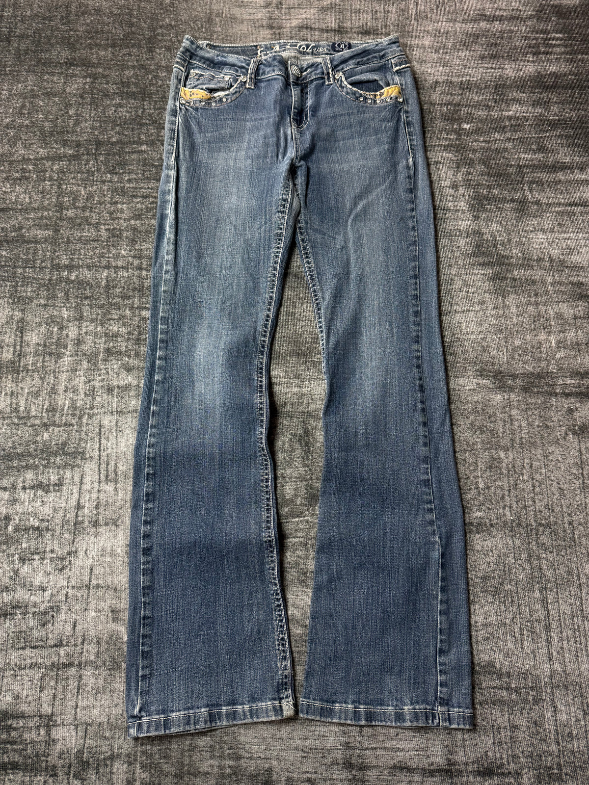 400926BAD2WEAR