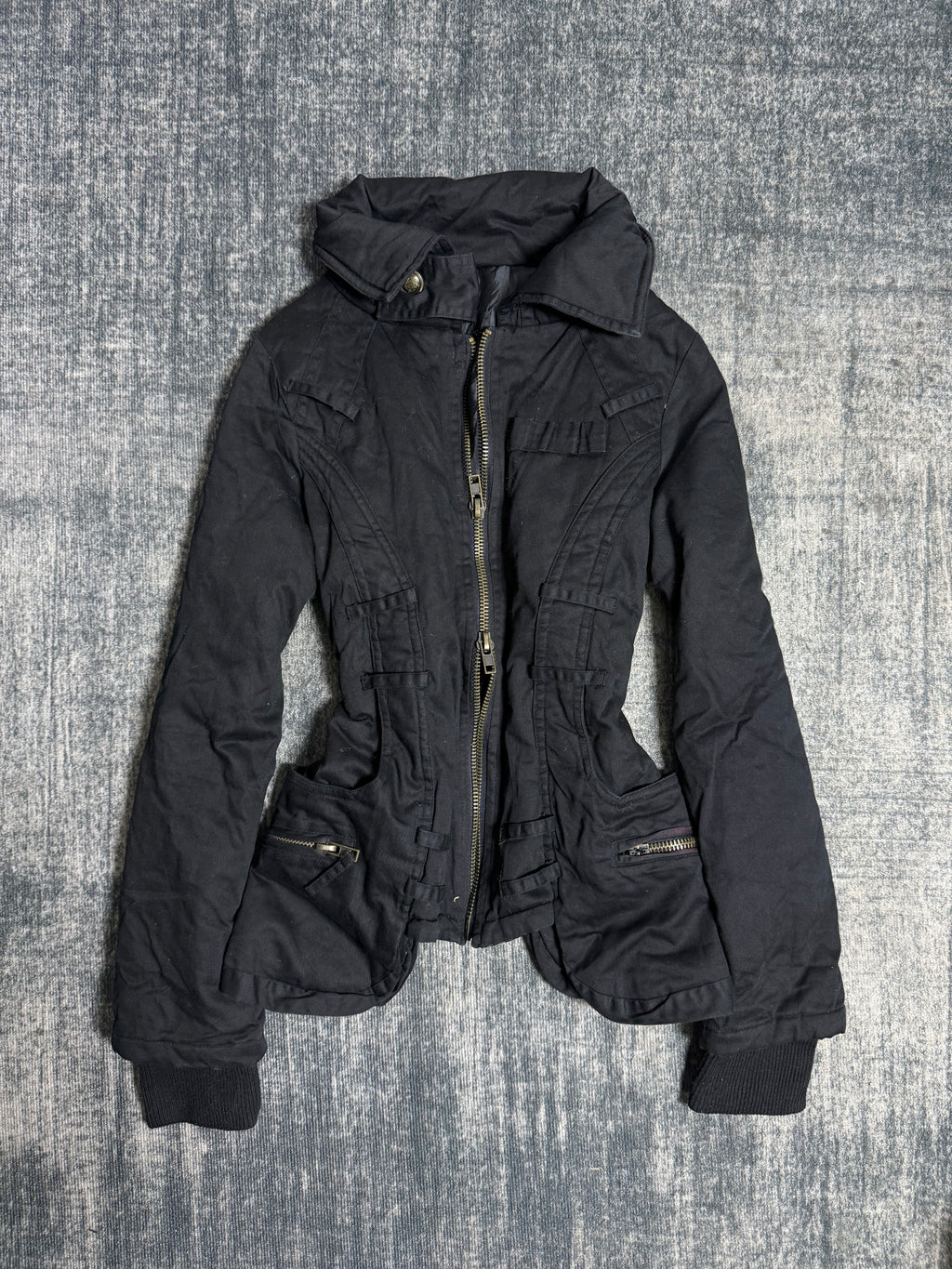 B2V- MAIA LABLE JACKET༒