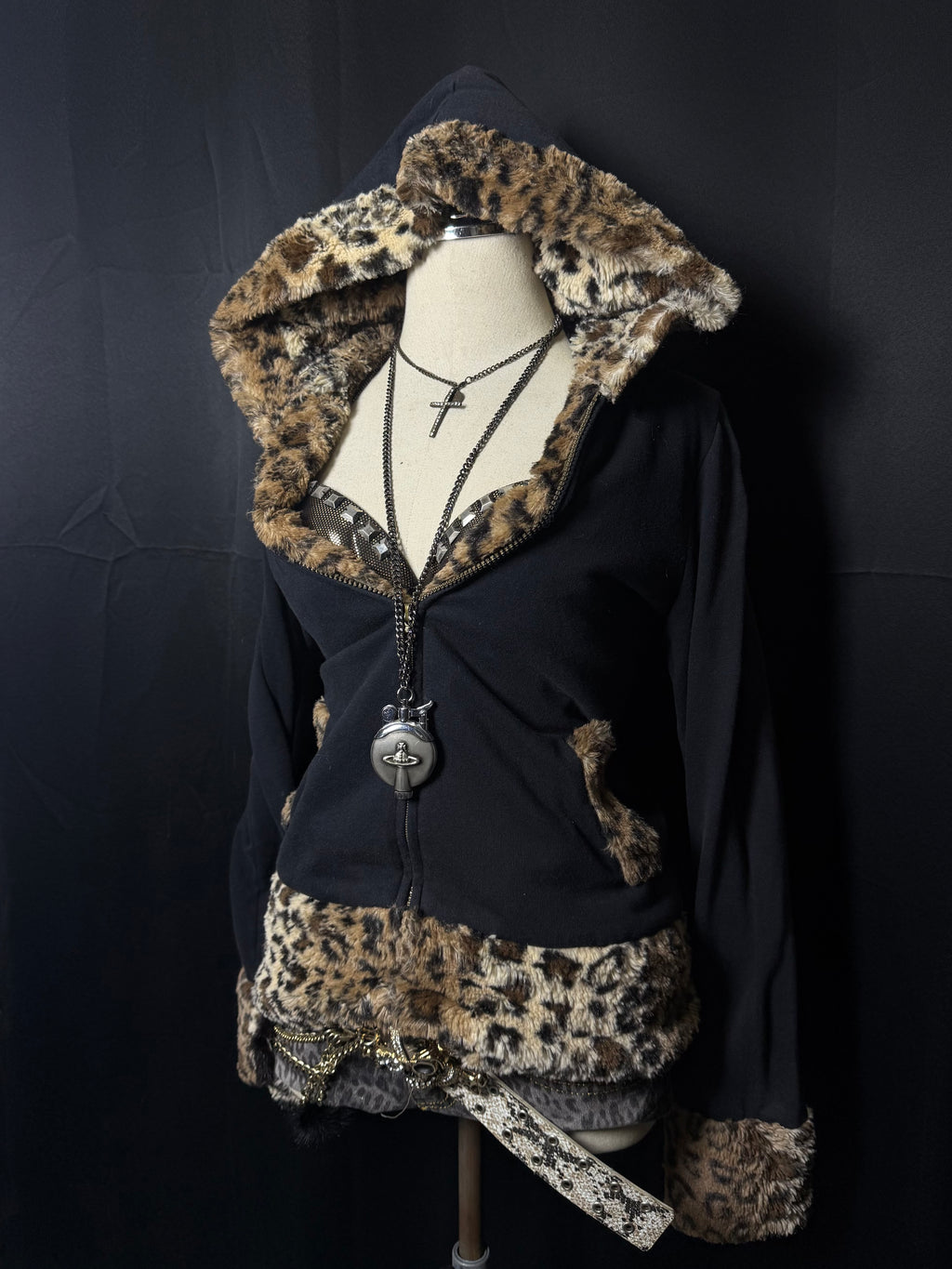 B2V-AiMERFEEL HOODIE༒