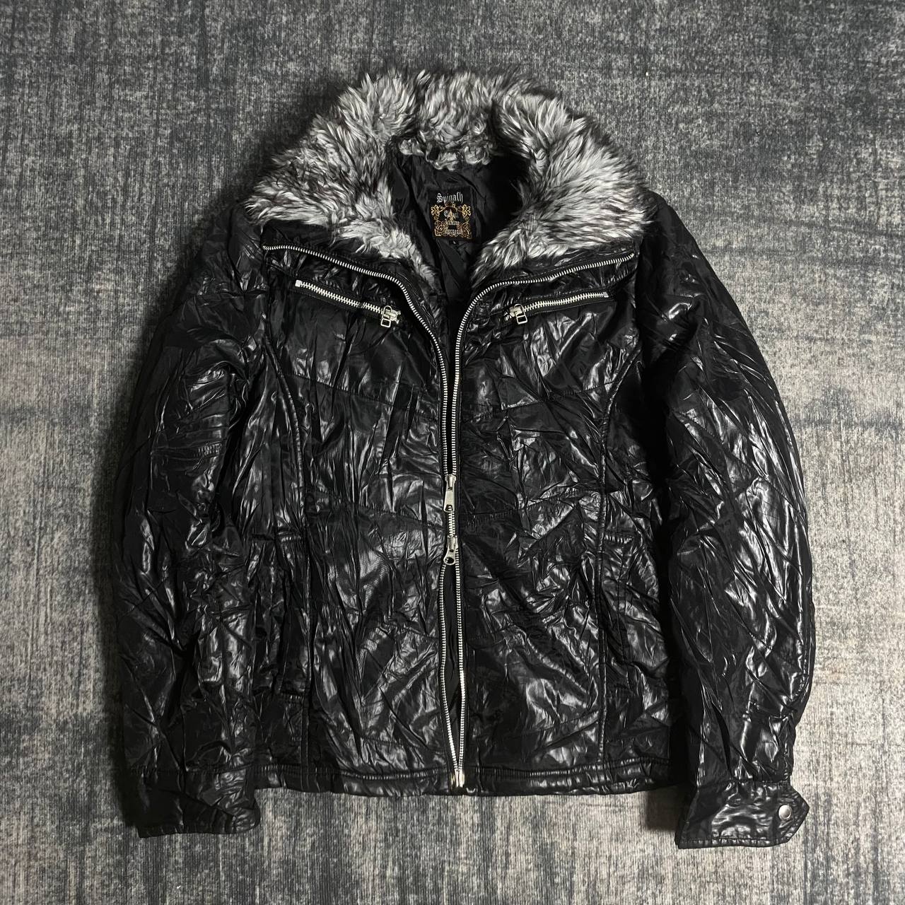 DO YOU KNOW THE VKEI Aesthetic? This one is super cool for that style😼