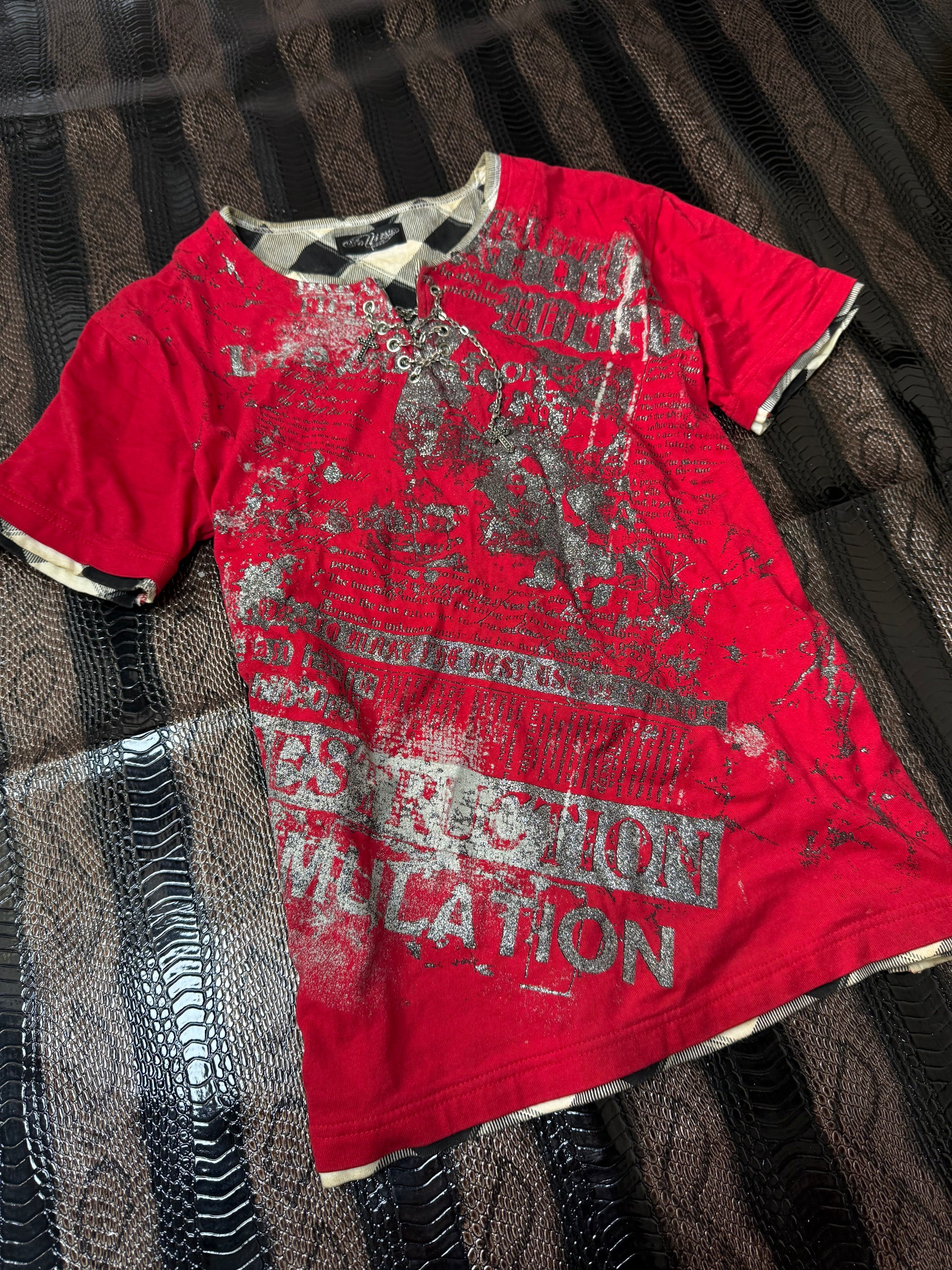 B2V GRAPHIC T07 ༒