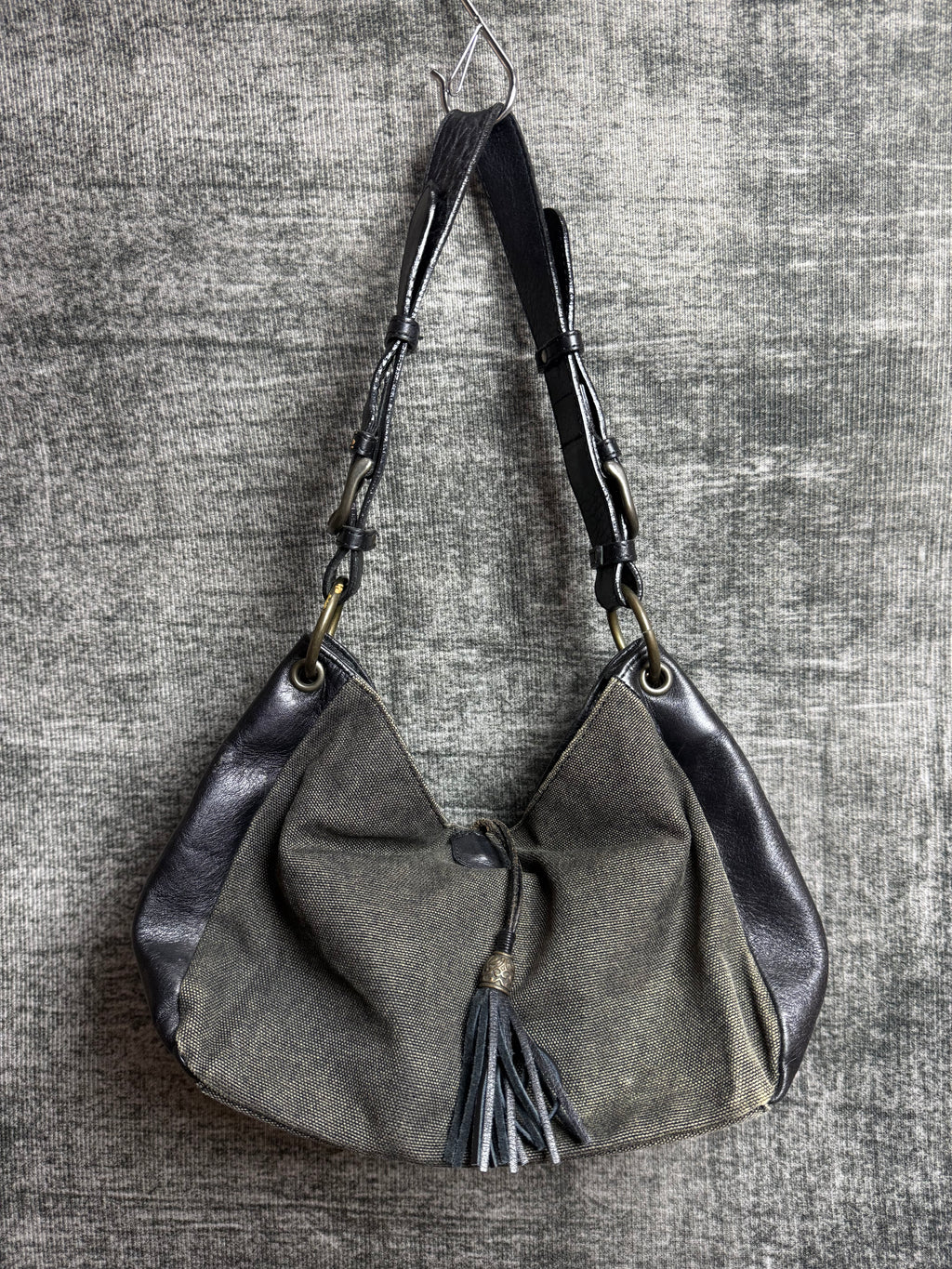 VIVIENNE TAM SHOULDER BAG