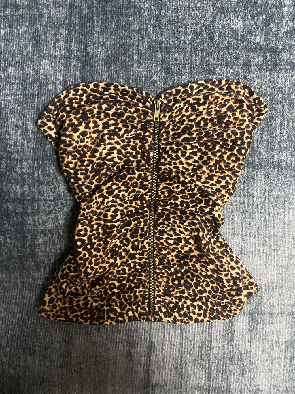 ༒𝐁𝟐𝐕༒𝟏 𝐎𝐅 𝟏 𝐋𝐈𝐌𝐈𝐓𝐄𝐃 𝐎𝐔𝐓𝐅𝐈𝐓