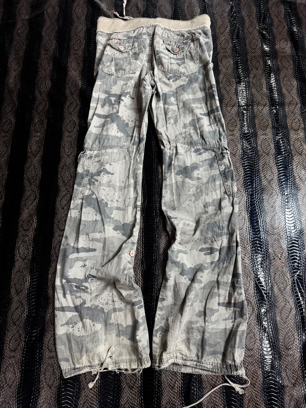 700626BAD2WEAR