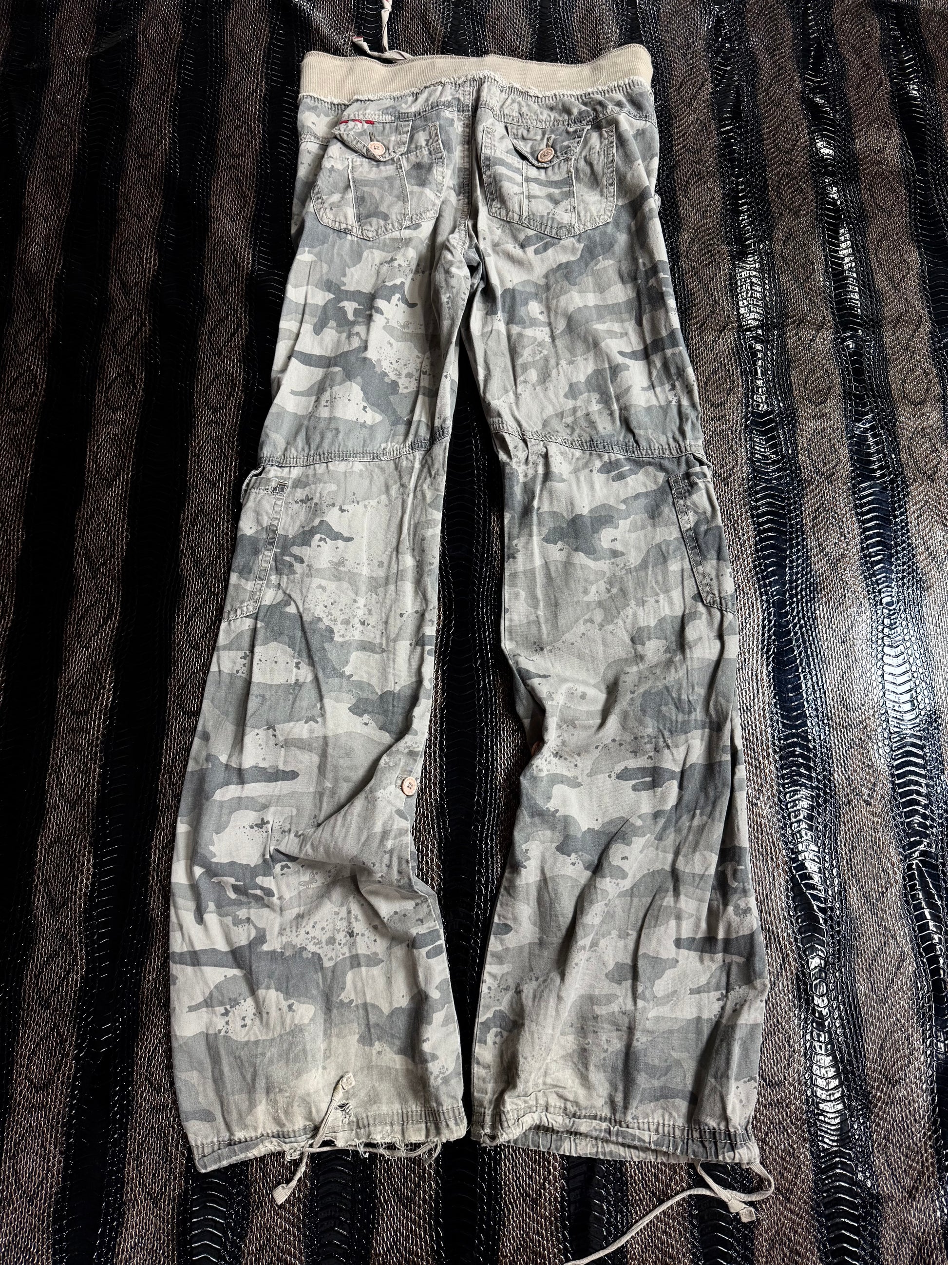 700626BAD2WEAR