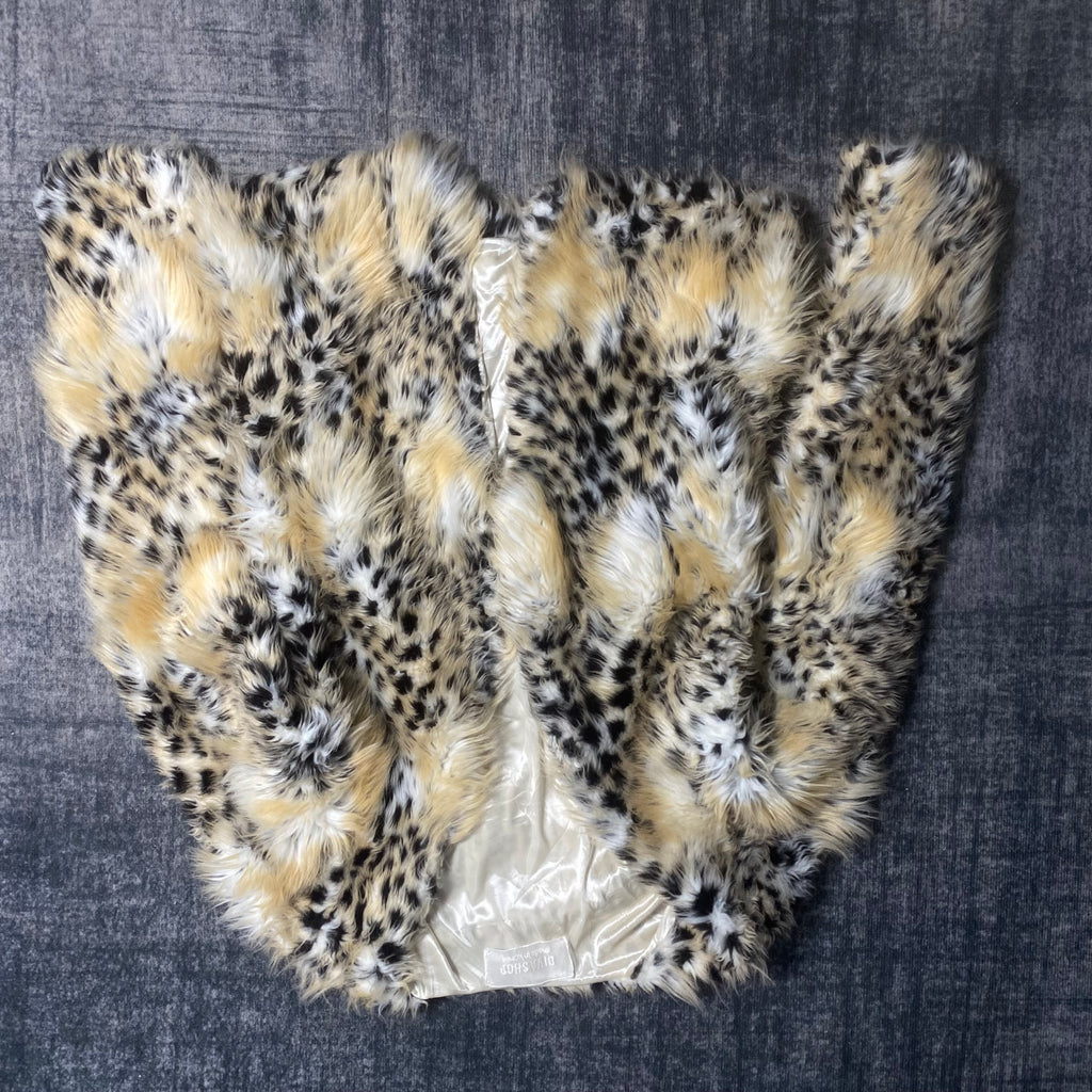 ༒𝐁𝟐𝐕༒𝟏 𝐎𝐅 𝟏 𝐋𝐈𝐌𝐈𝐓𝐄𝐃 𝐎𝐔𝐓𝐅𝐈𝐓