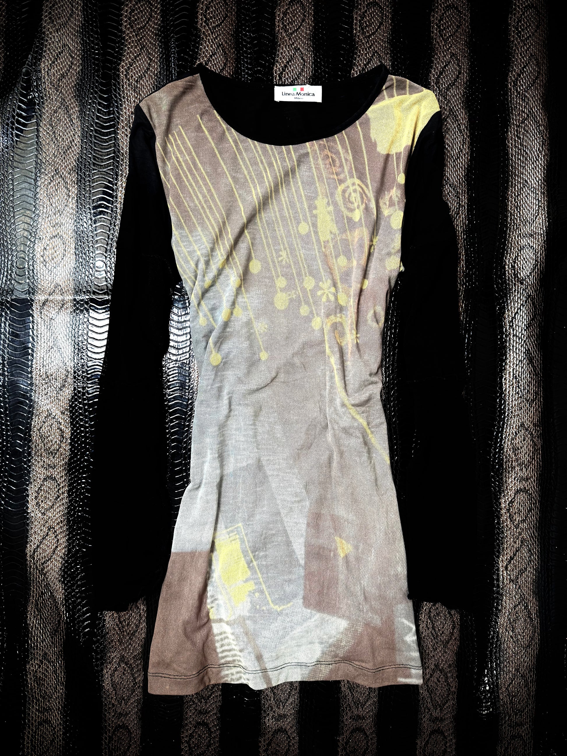 B2V LINEA MONICA GRAPHIC T ༒