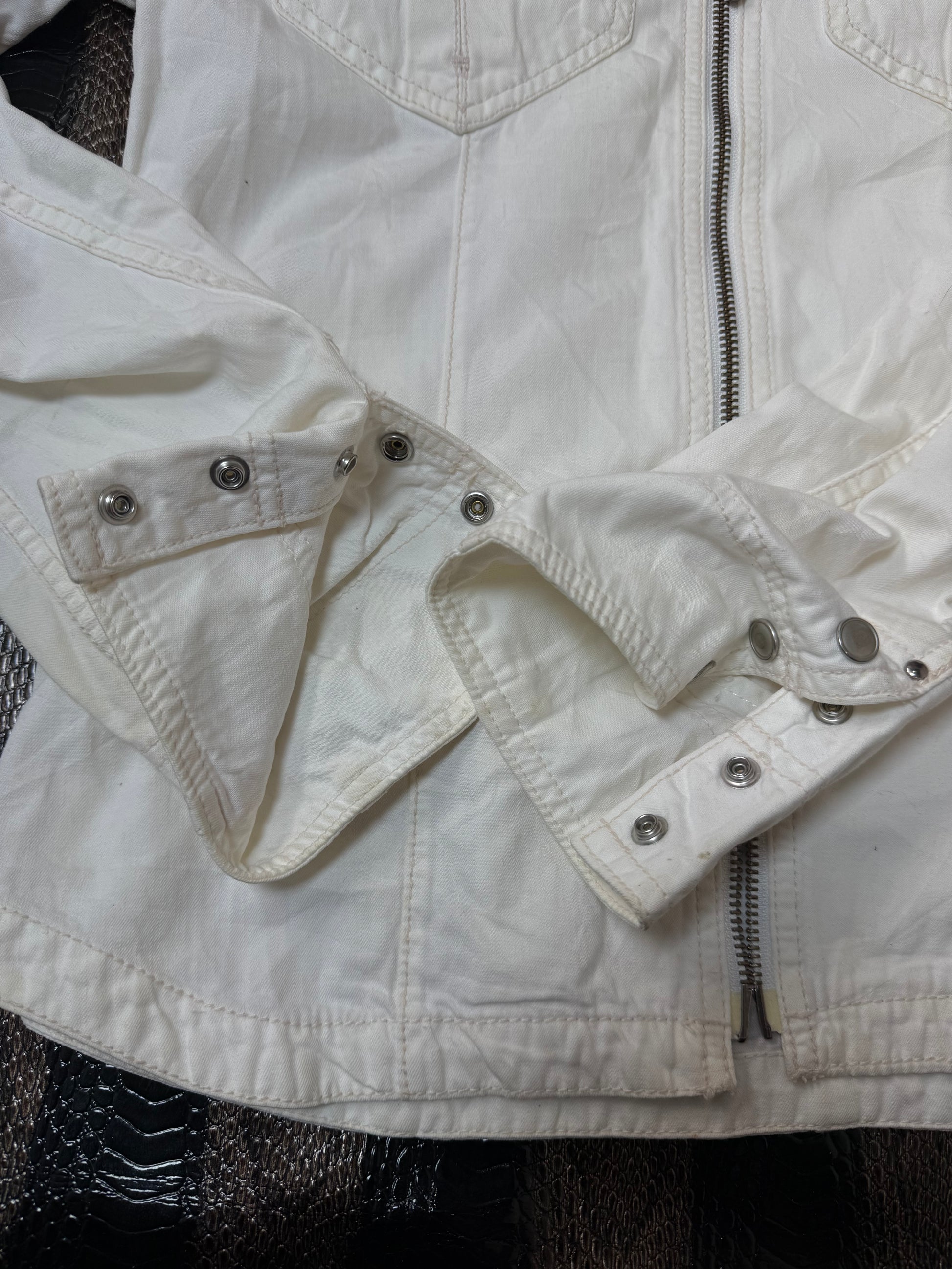 B2V NICOLE WHITE JACKET01 ༒