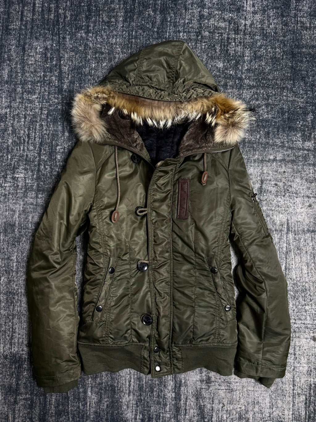 B2V- GOSTAR DE FUGA JACKET༒