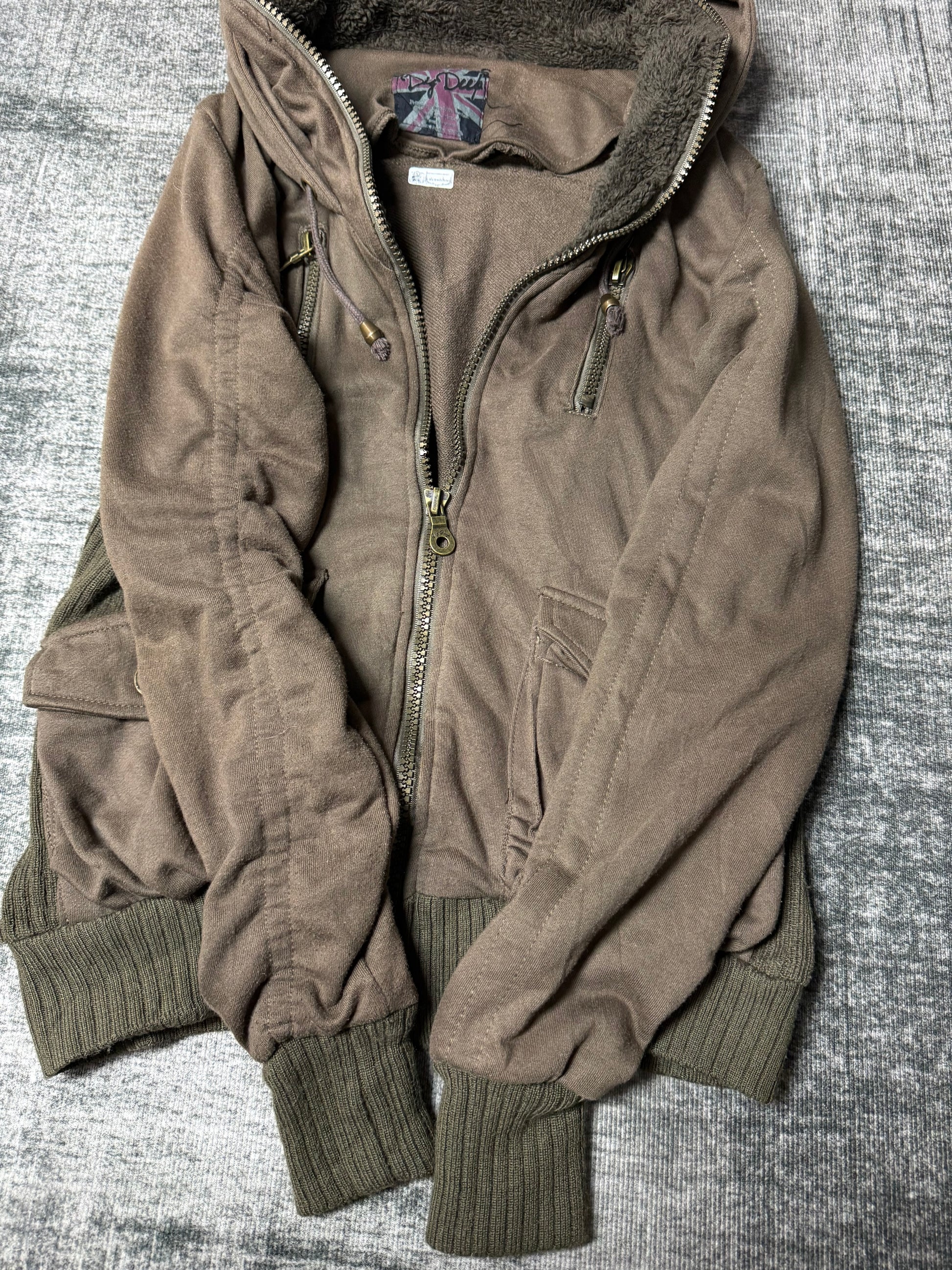 1000826BAD2WEAR