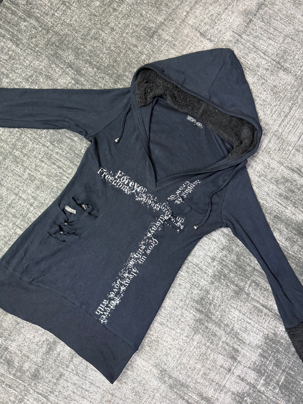2210926BAD2WEAR