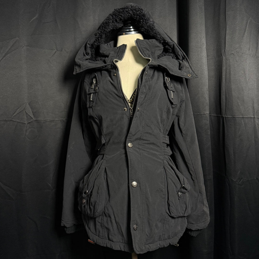 ༒Rote Rose༒
𝗦𝗜𝗭𝗘 (𝗜𝗡𝗖𝗛𝗘𝗦): 
ʙᴜꜱᴛ 39-44
ʟᴇɴɢᴛʜ 25
ᴄᴏɴᴅɪᴛɪᴏɴ: 8/10