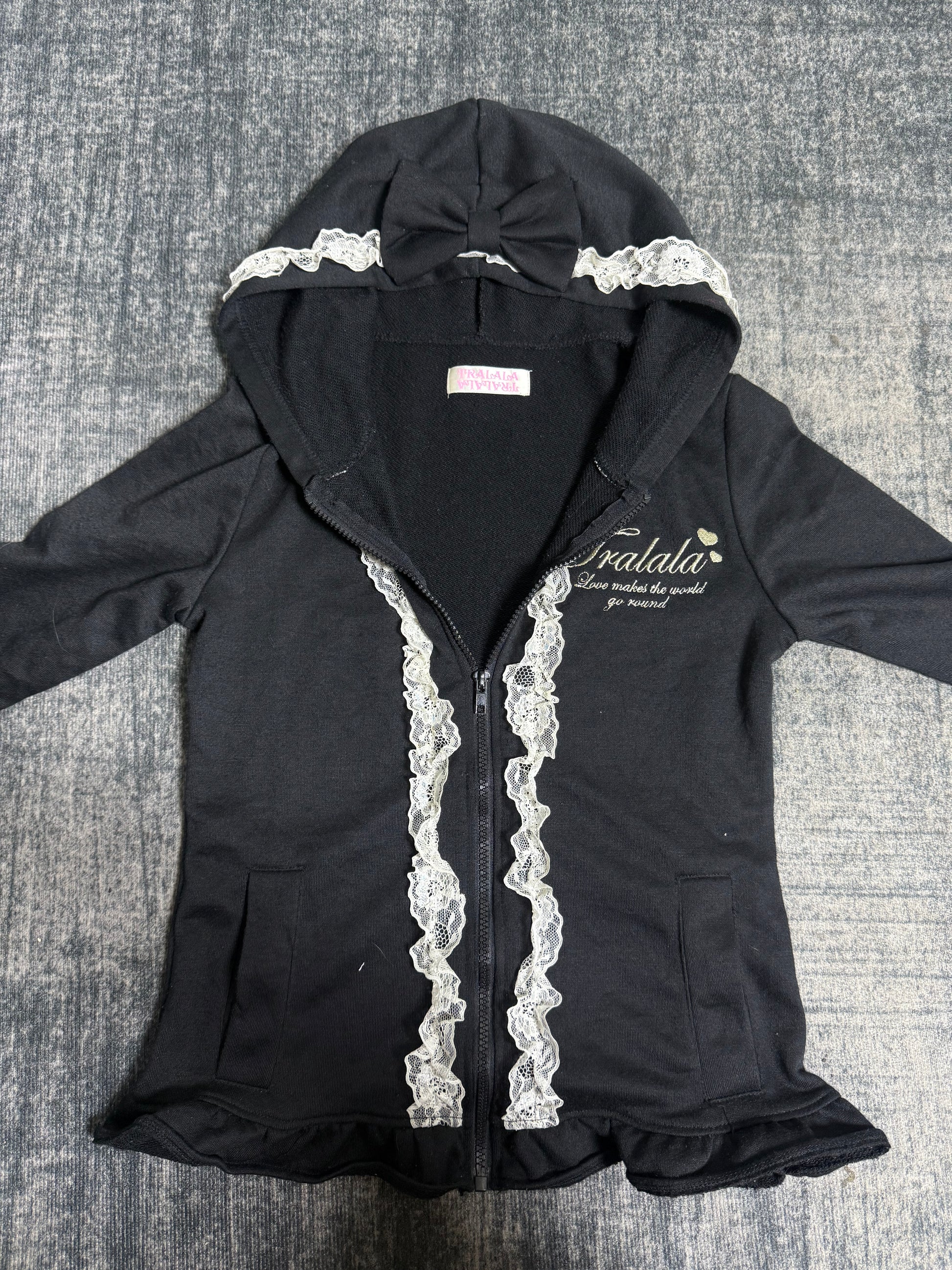 B2V-TRALALA HOODIE༒