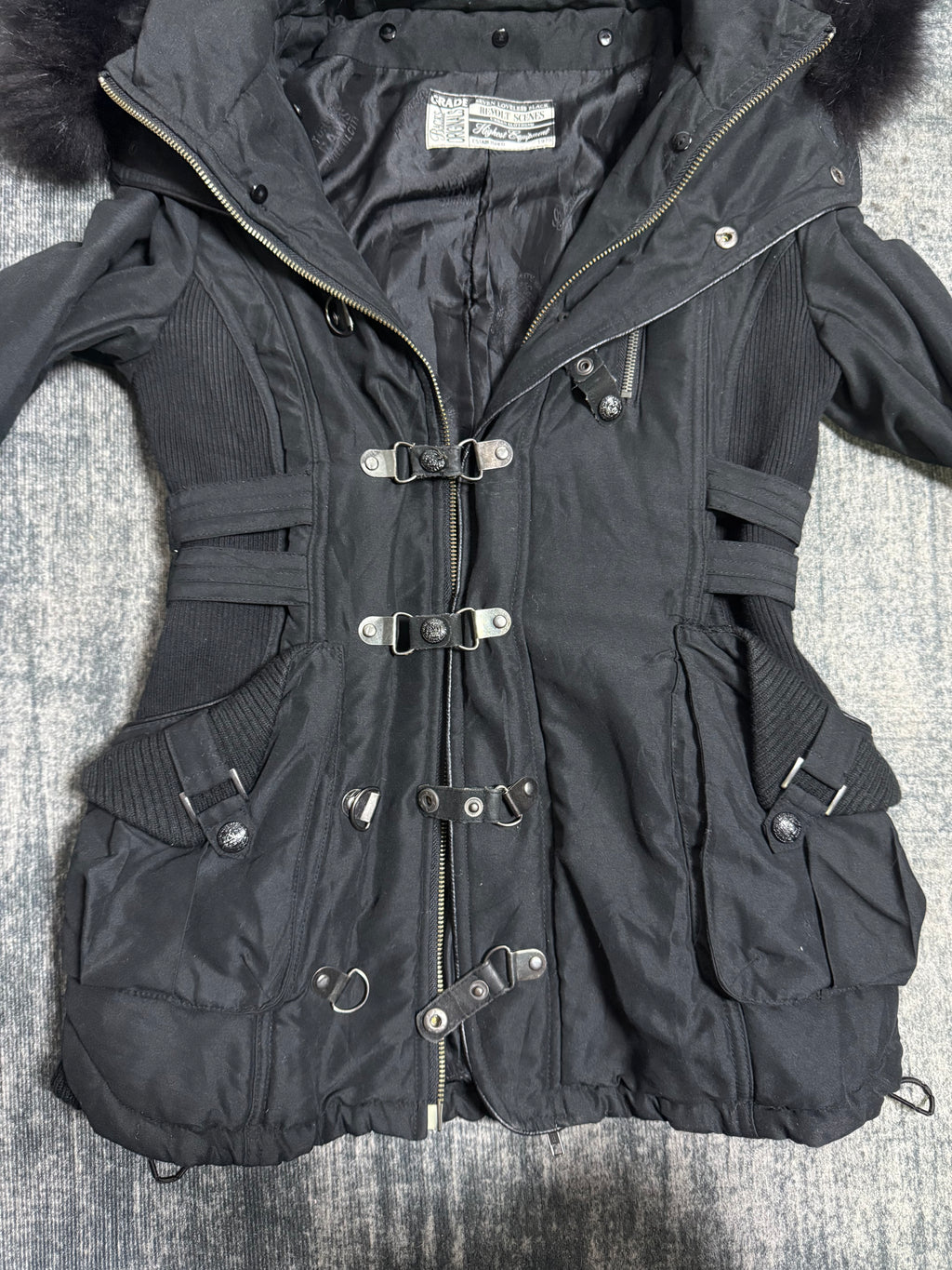 B2V- REVOLT SCENES JACKET༒