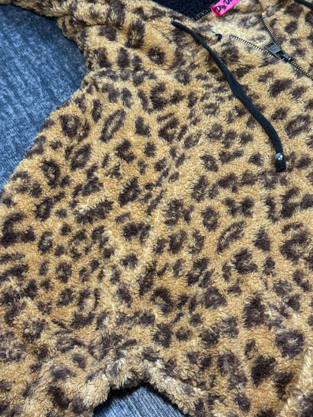 B2V- DIG DEEP HOODIE༒