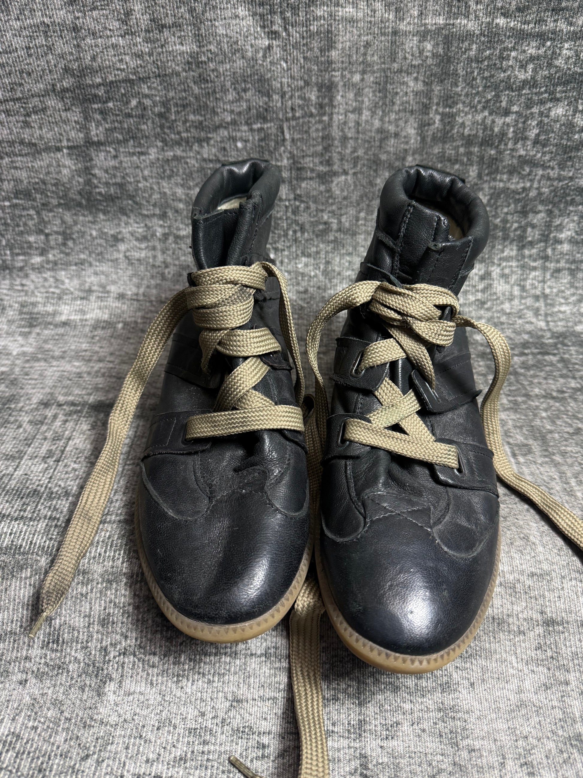 MANAS SHOES