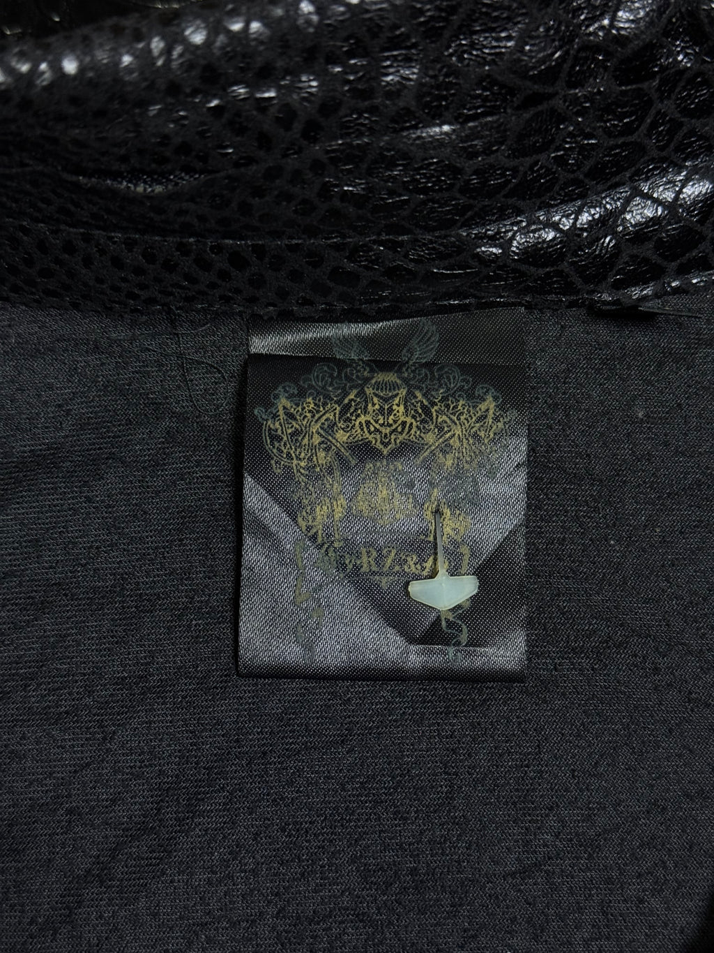 Snake Texture Shirt༒