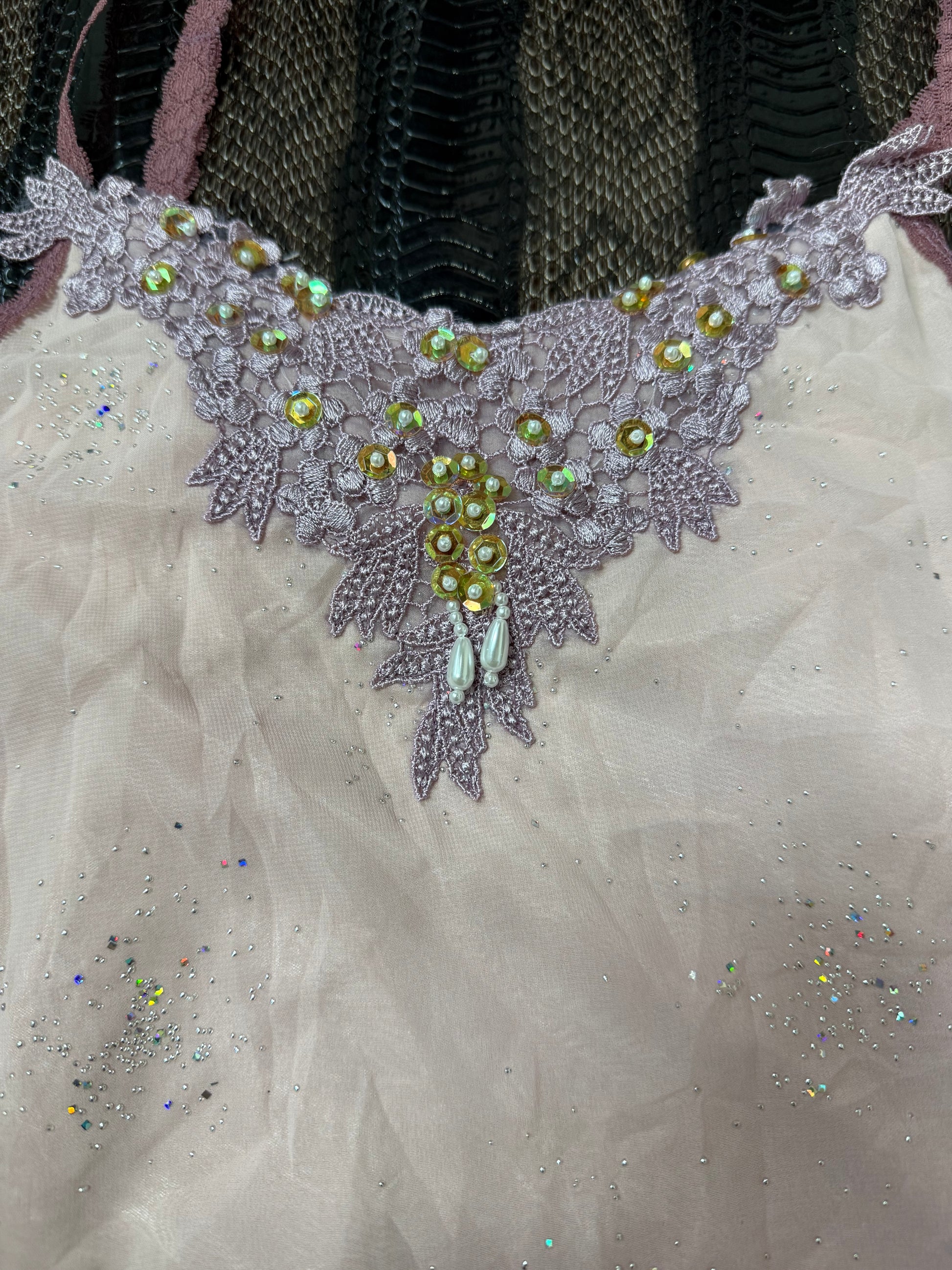 B2V  TANK TOP ༒
