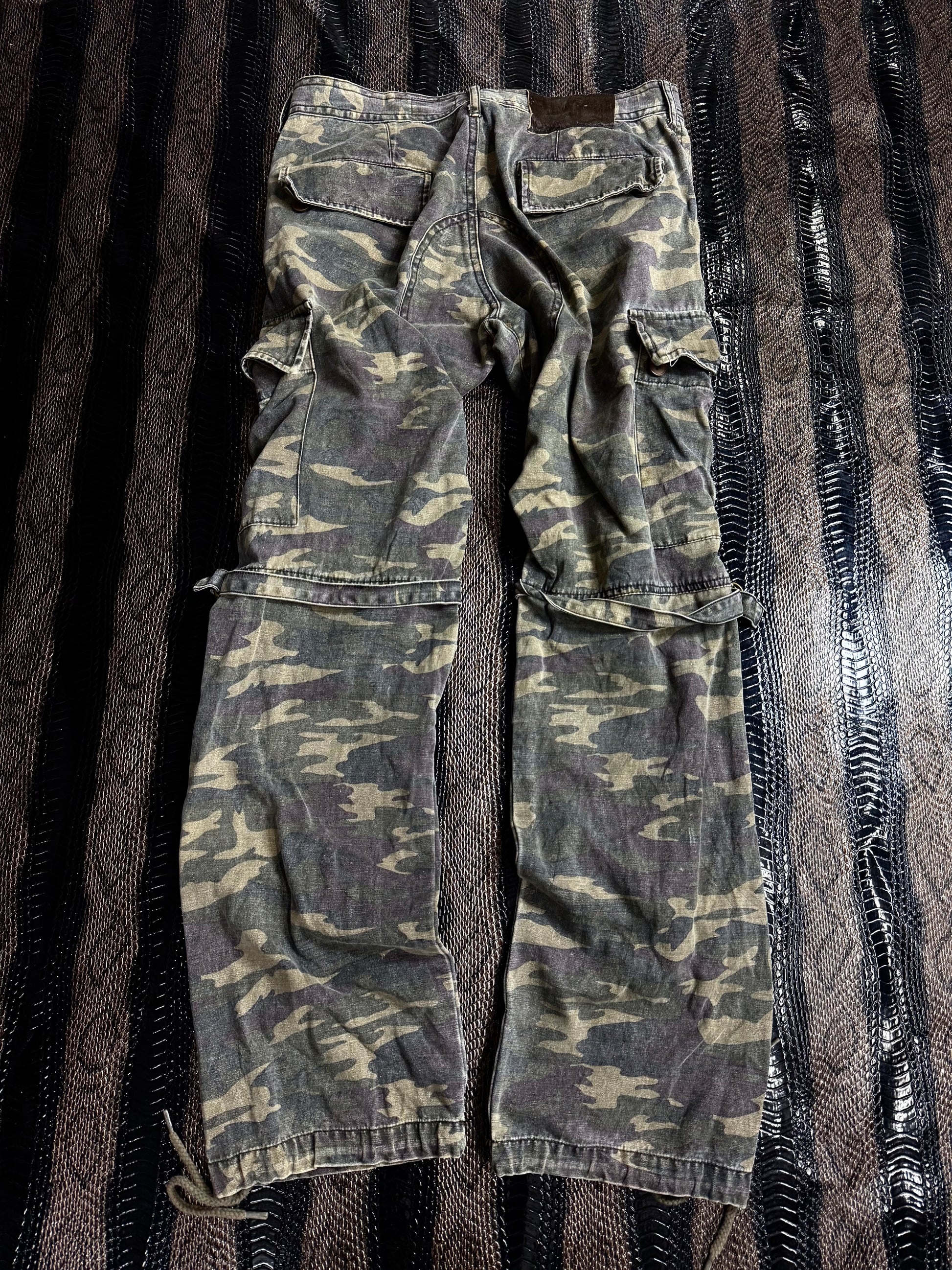 020626BAD2WEAR