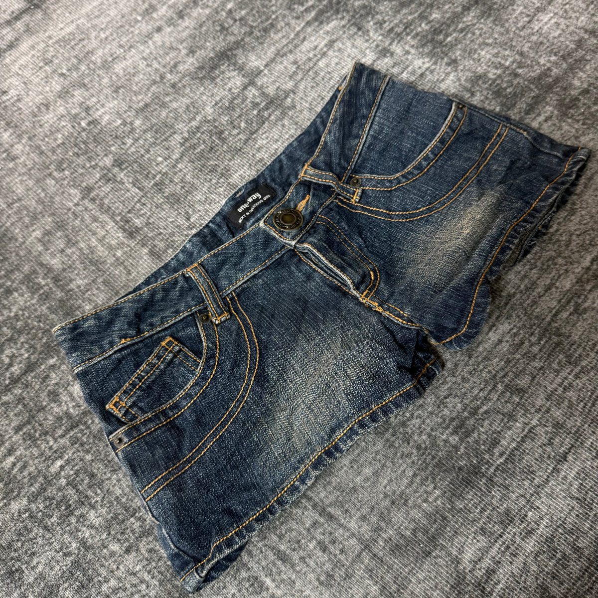 470926BAD2WEAR