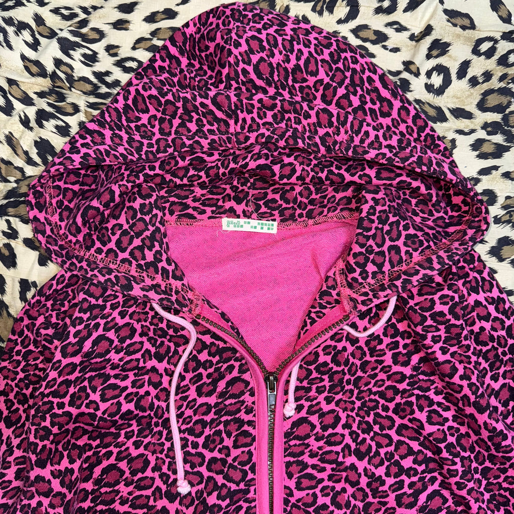 ༒𝐁𝟐𝐕༒𝟏 𝐎𝐅 𝟏 𝐋𝐈𝐌𝐈𝐓𝐄𝐃 𝐎𝐔𝐓𝐅𝐈𝐓