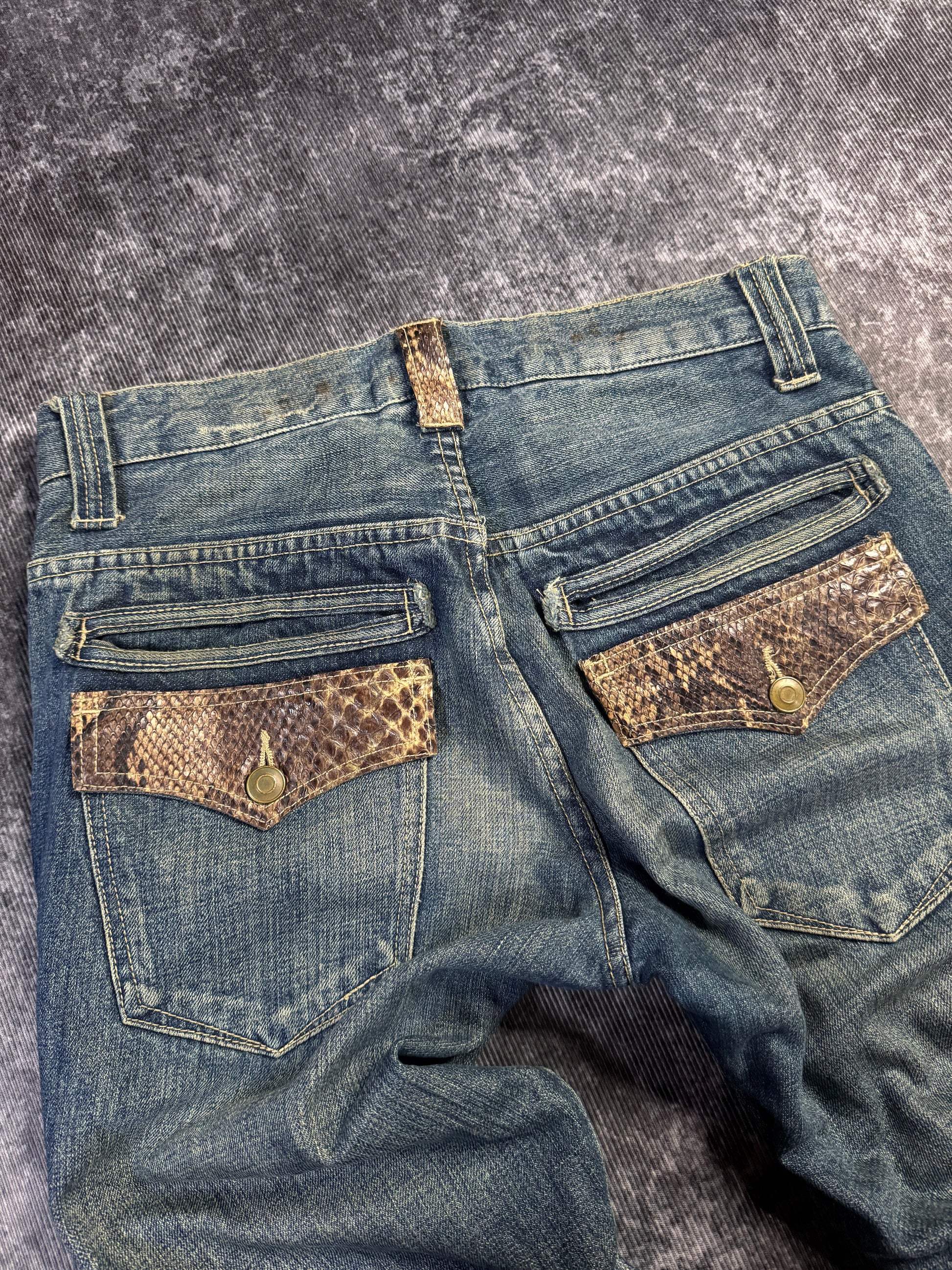 040726BAD2WEAR