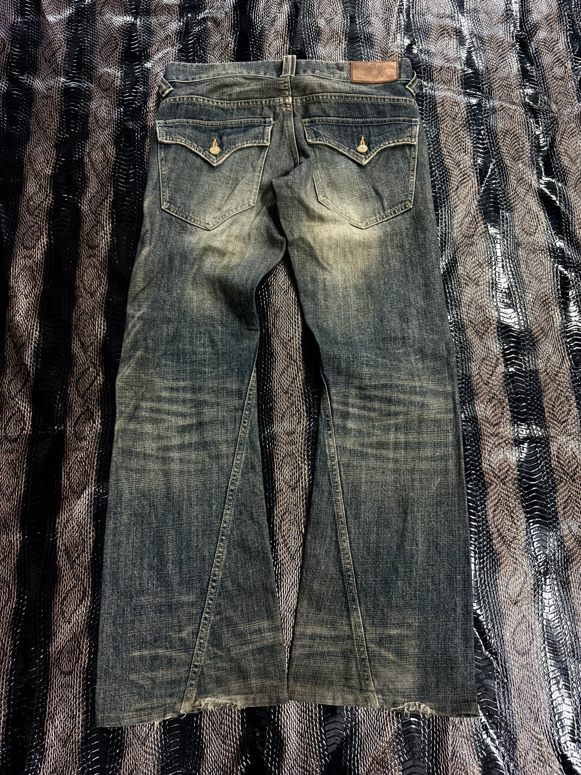 230626BAD2WEAR