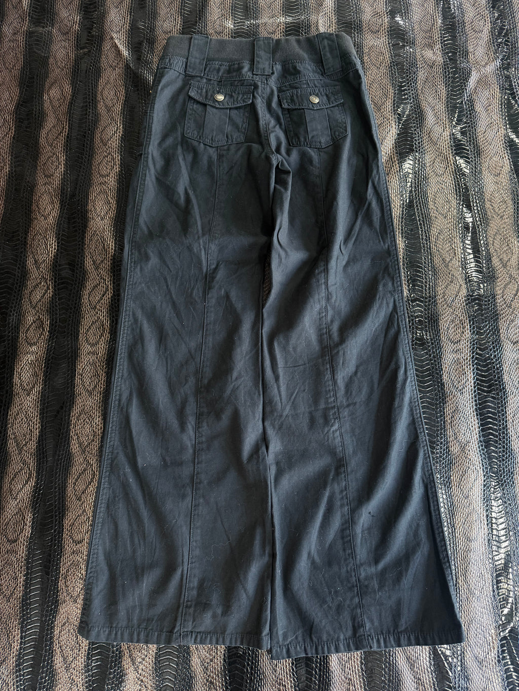 470626BAD2WEAR