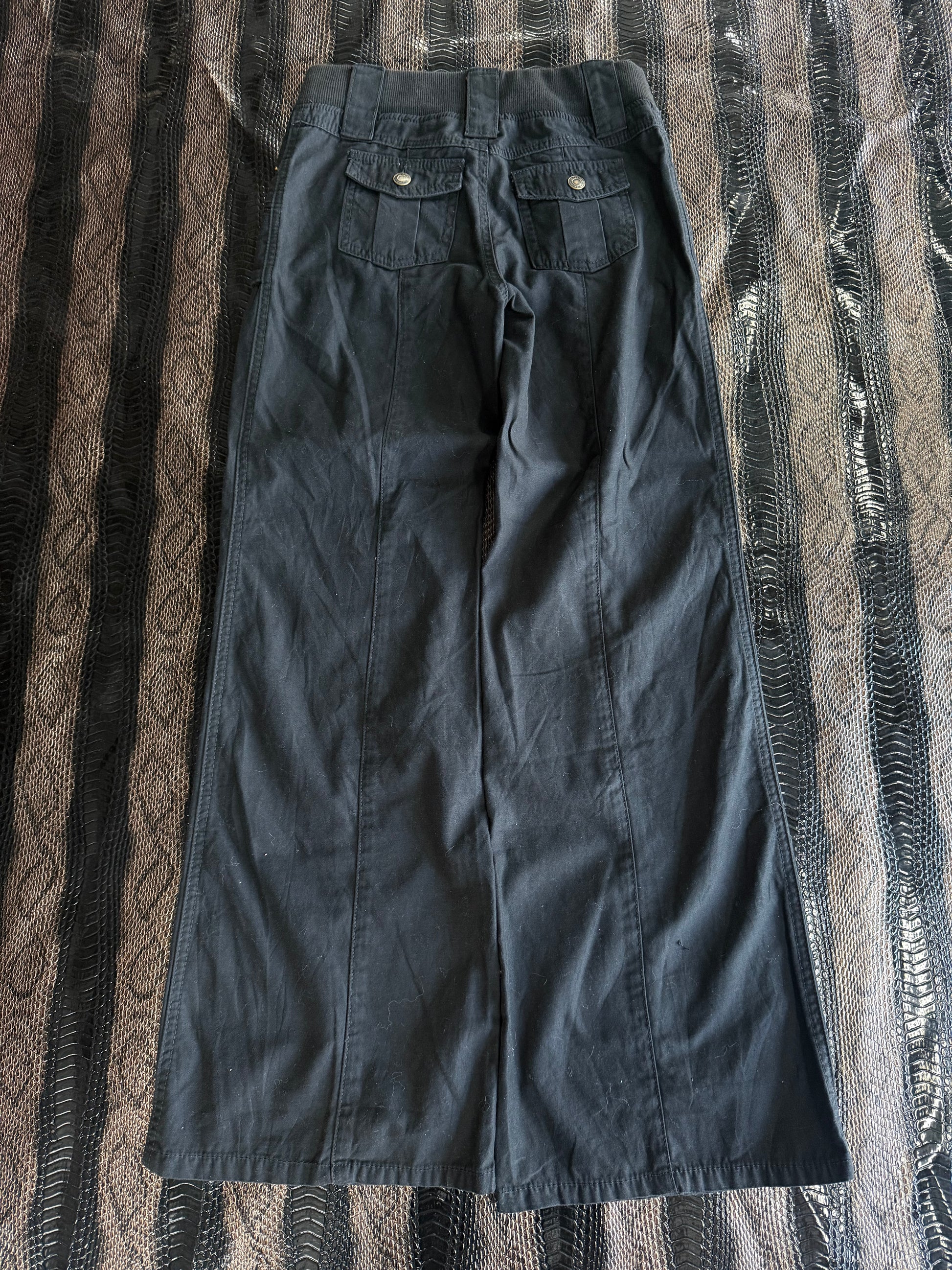 470626BAD2WEAR