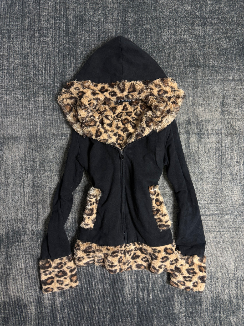 B2V-AIMERFEEL HOODIE༒