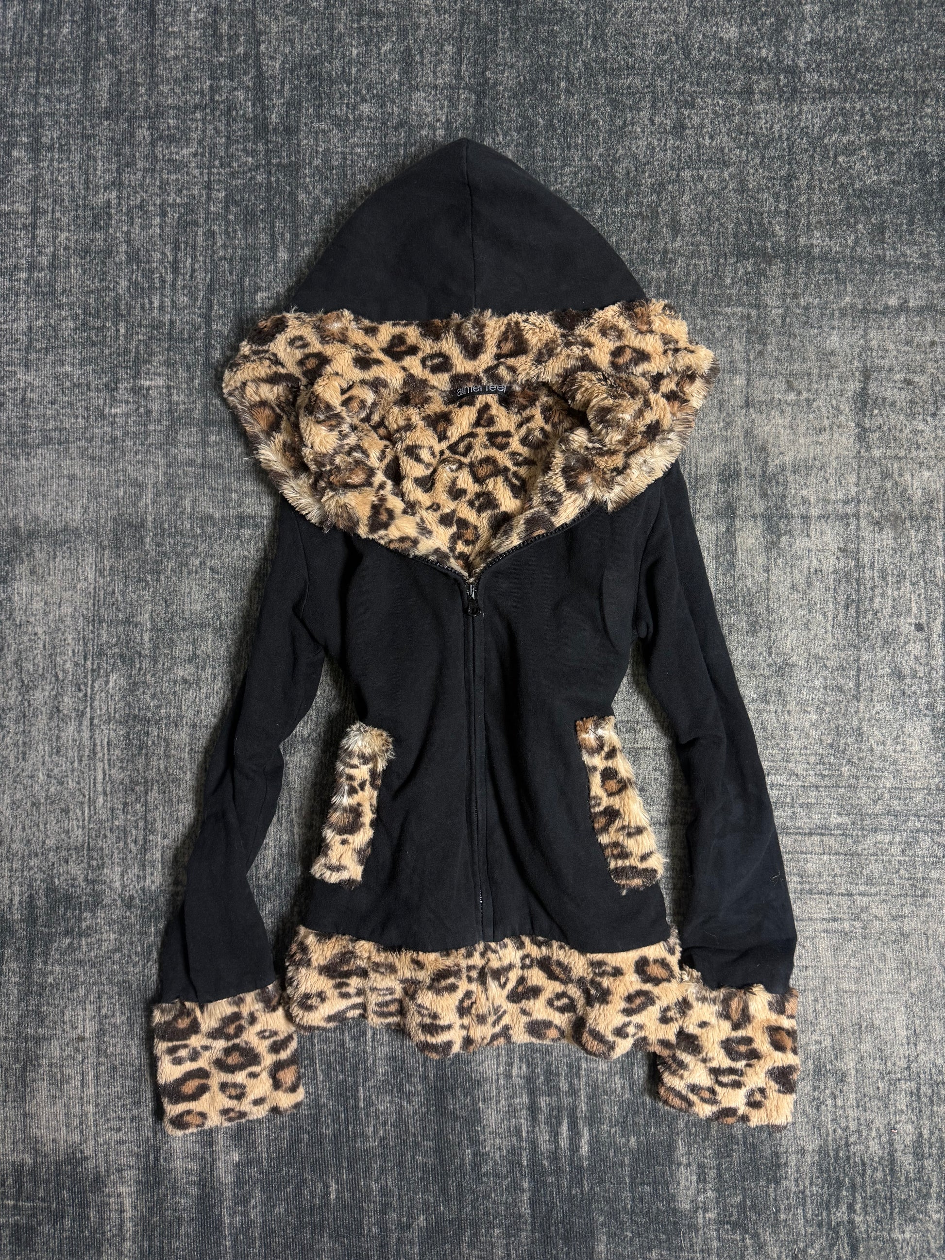 B2V-AIMERFEEL HOODIE༒