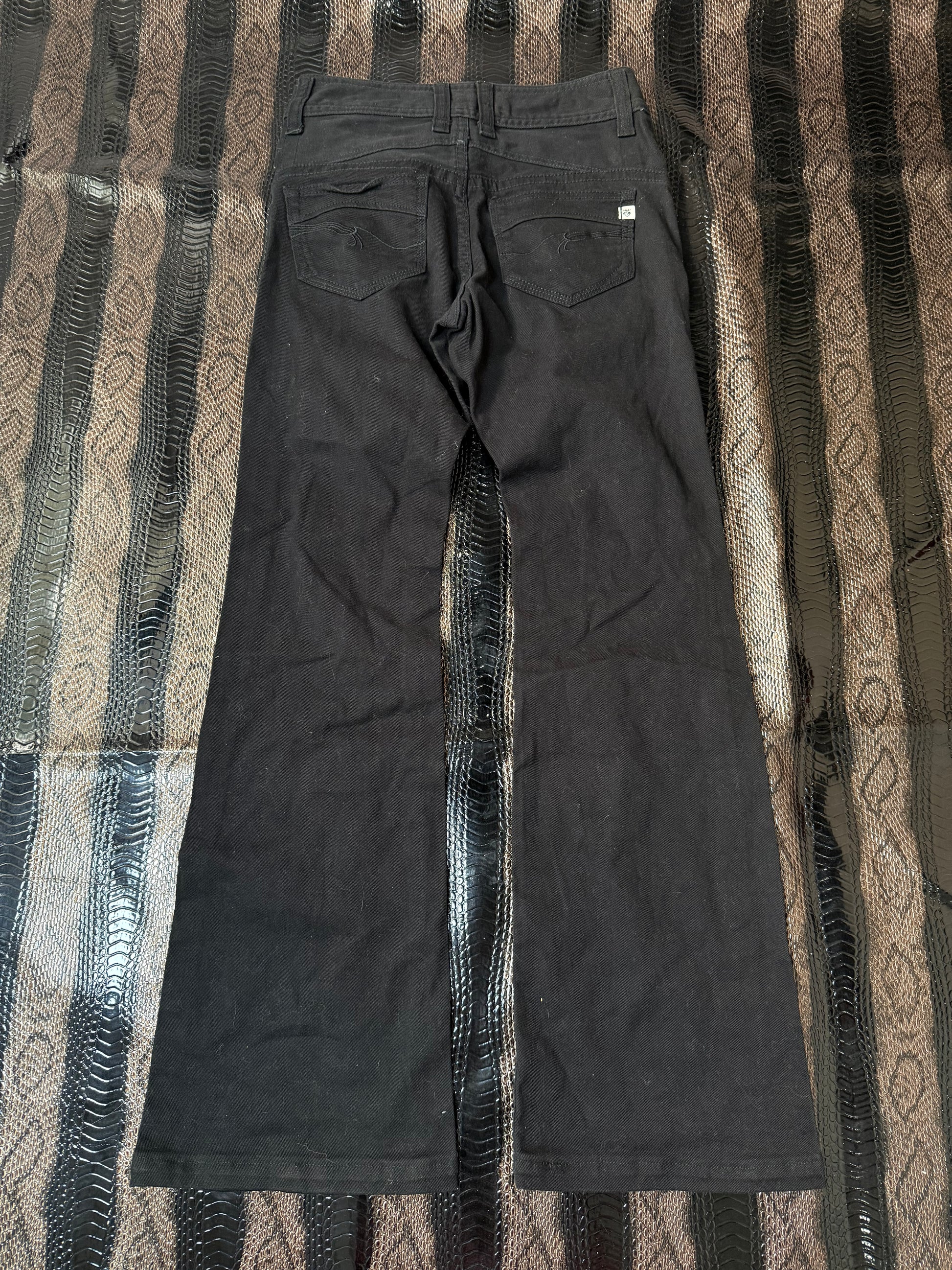 B2V BLACK FLARE JEANS ༒
