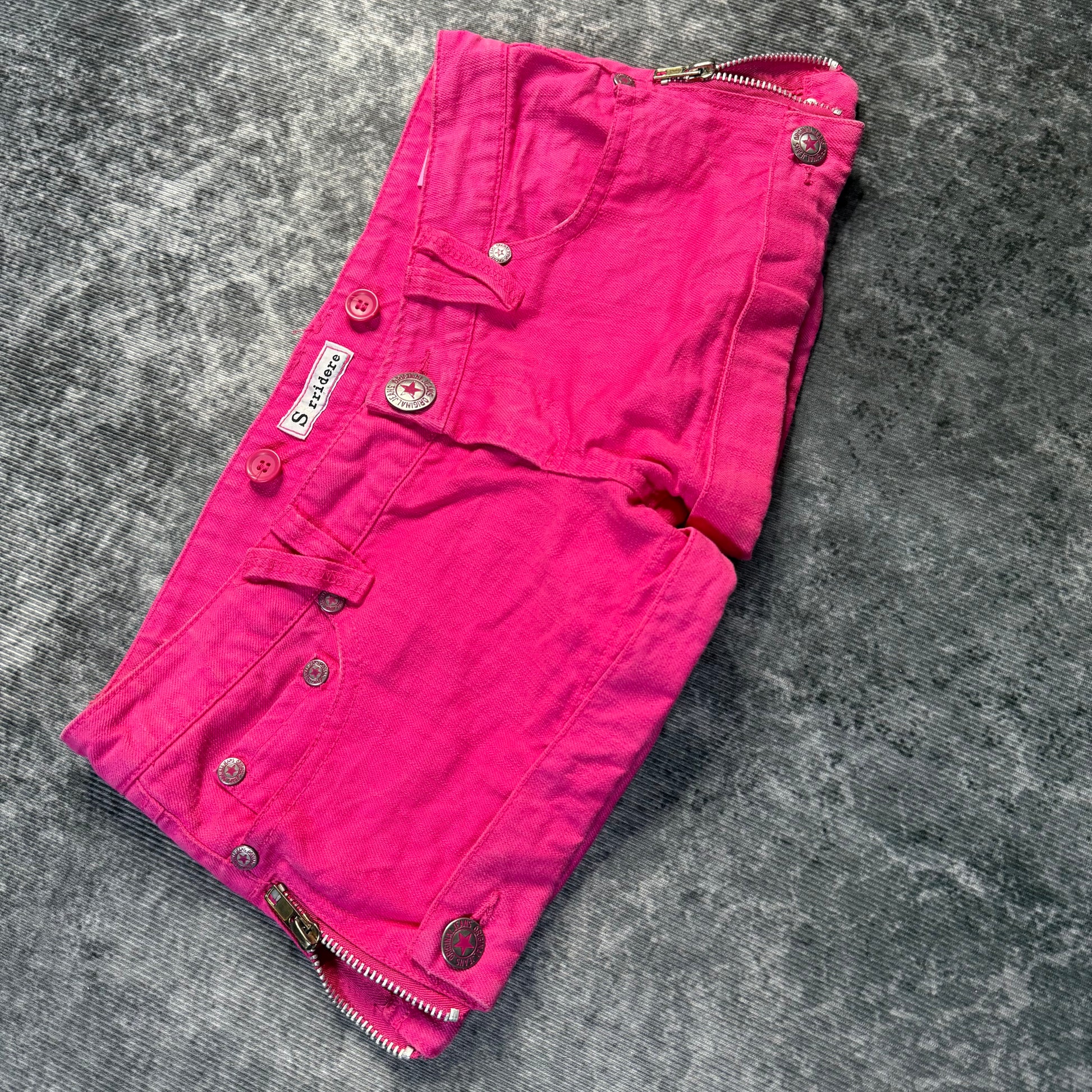 110726BAD2WEAR