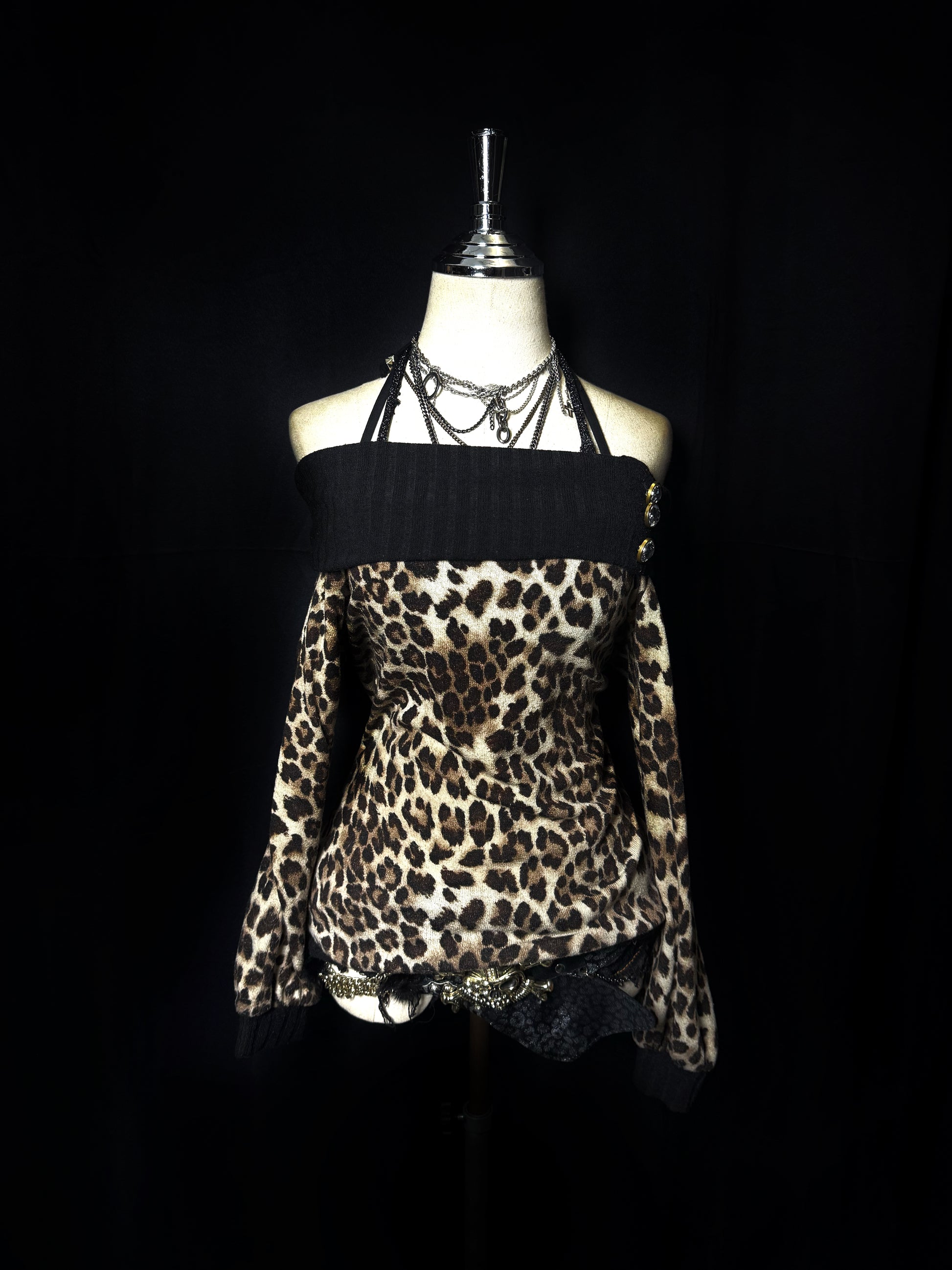 B2V-SKINNY LIP TANK TOP༒