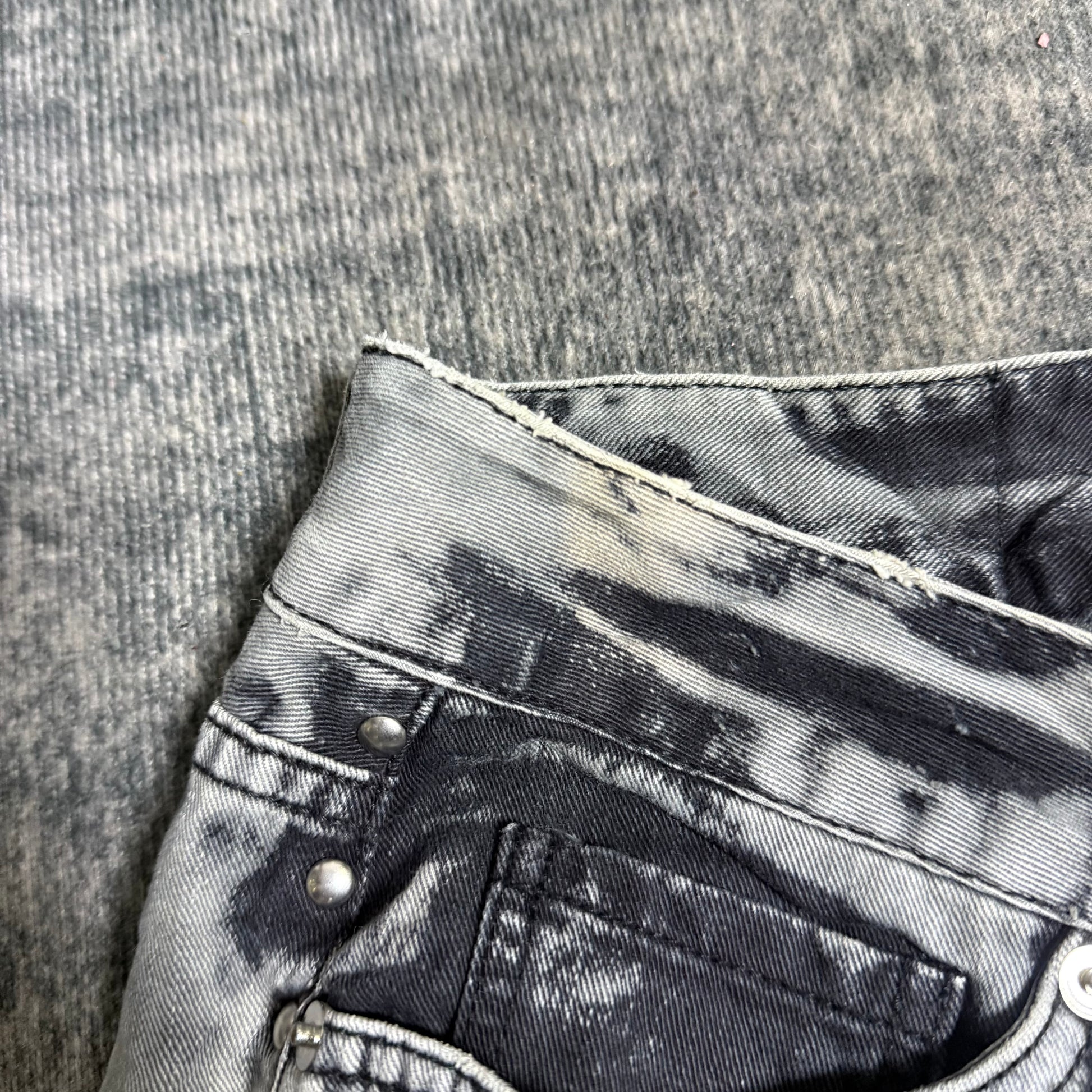 B2V-MAISON GLIFY SHORT ༒