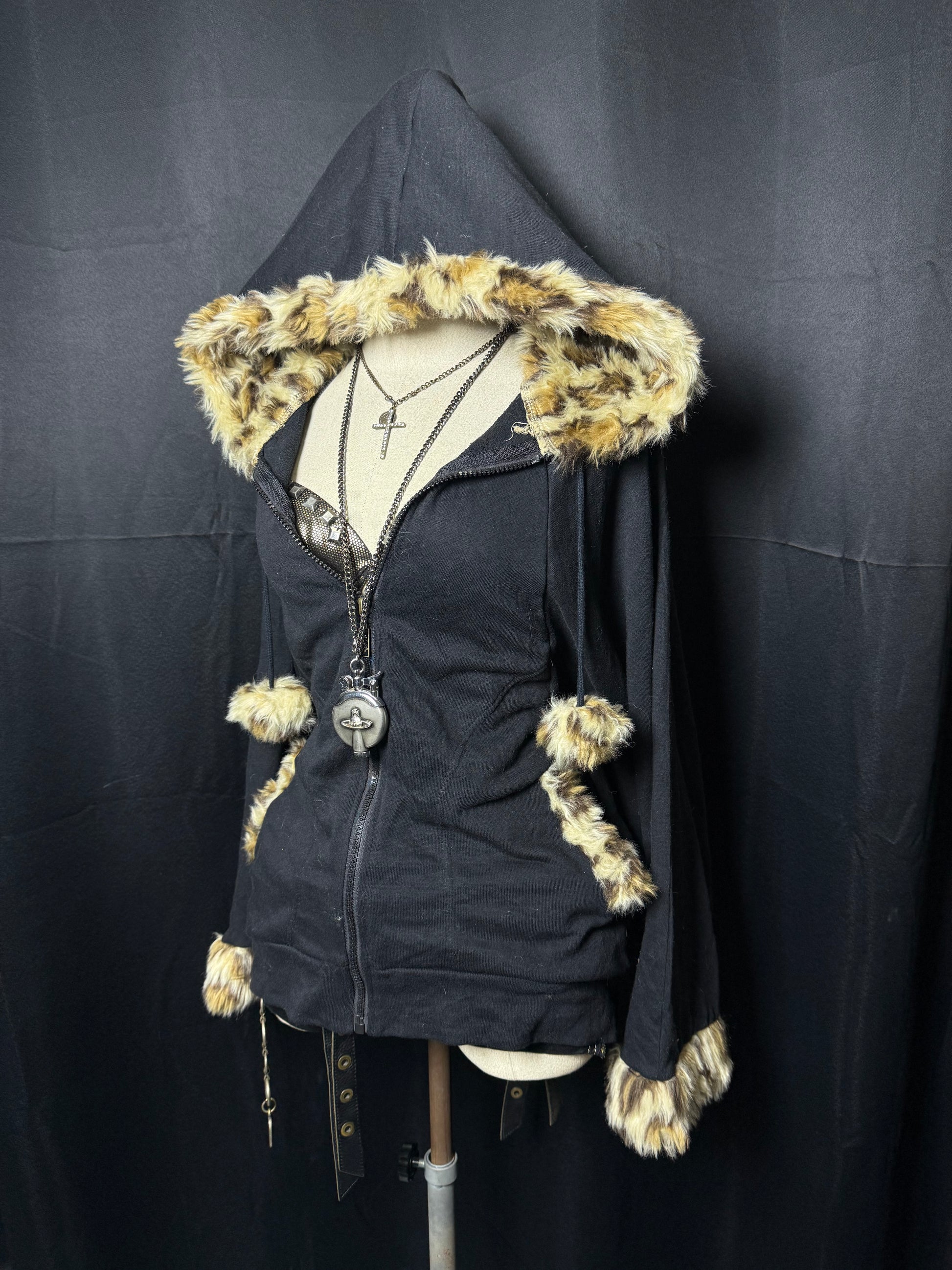 B2V-SUGAR BABE HOODIE༒