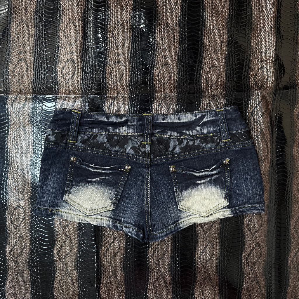 B2V CHU XX SHORTS 01 ༒