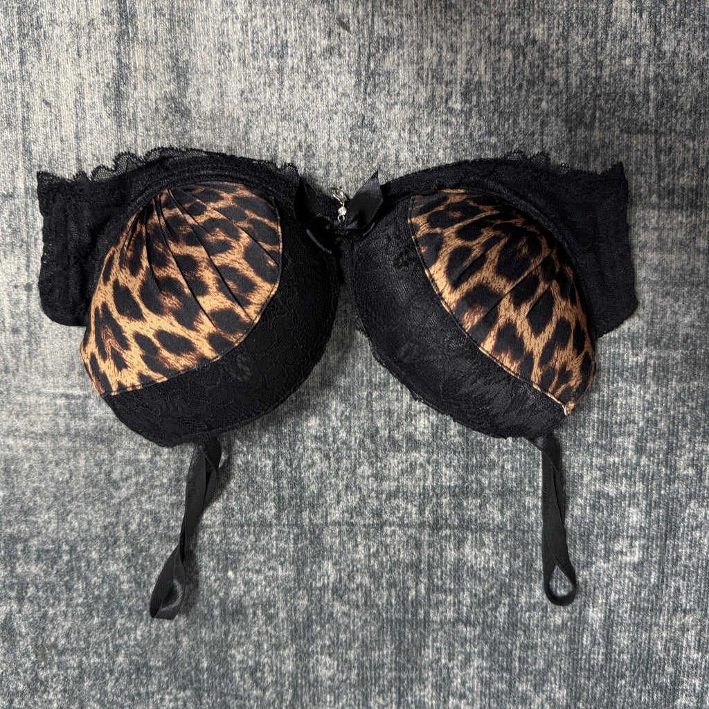 ༒𝐁𝟐𝐕༒𝟏 𝐎𝐅 𝟏 𝐋𝐈𝐌𝐈𝐓𝐄𝐃 𝐎𝐔𝐓𝐅𝐈𝐓