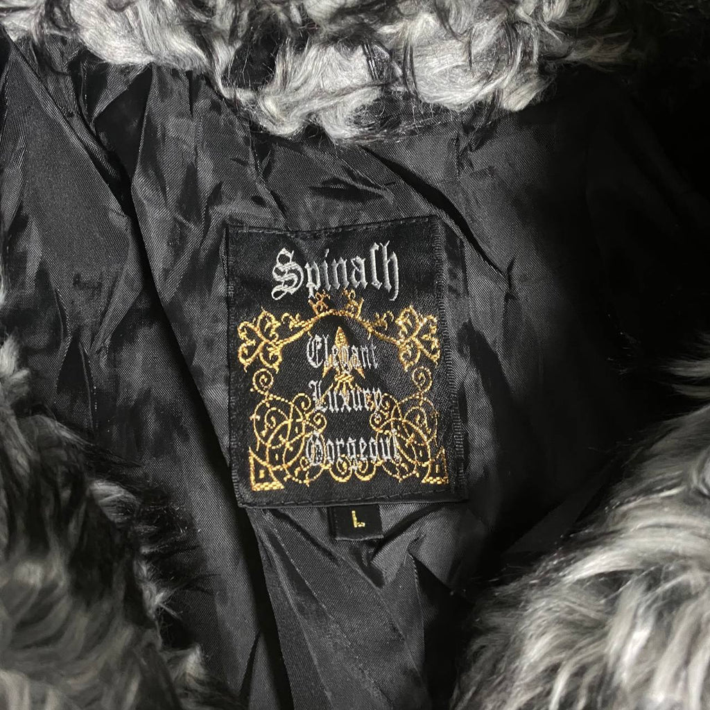 DO YOU KNOW THE VKEI Aesthetic? This one is super cool for that style😼