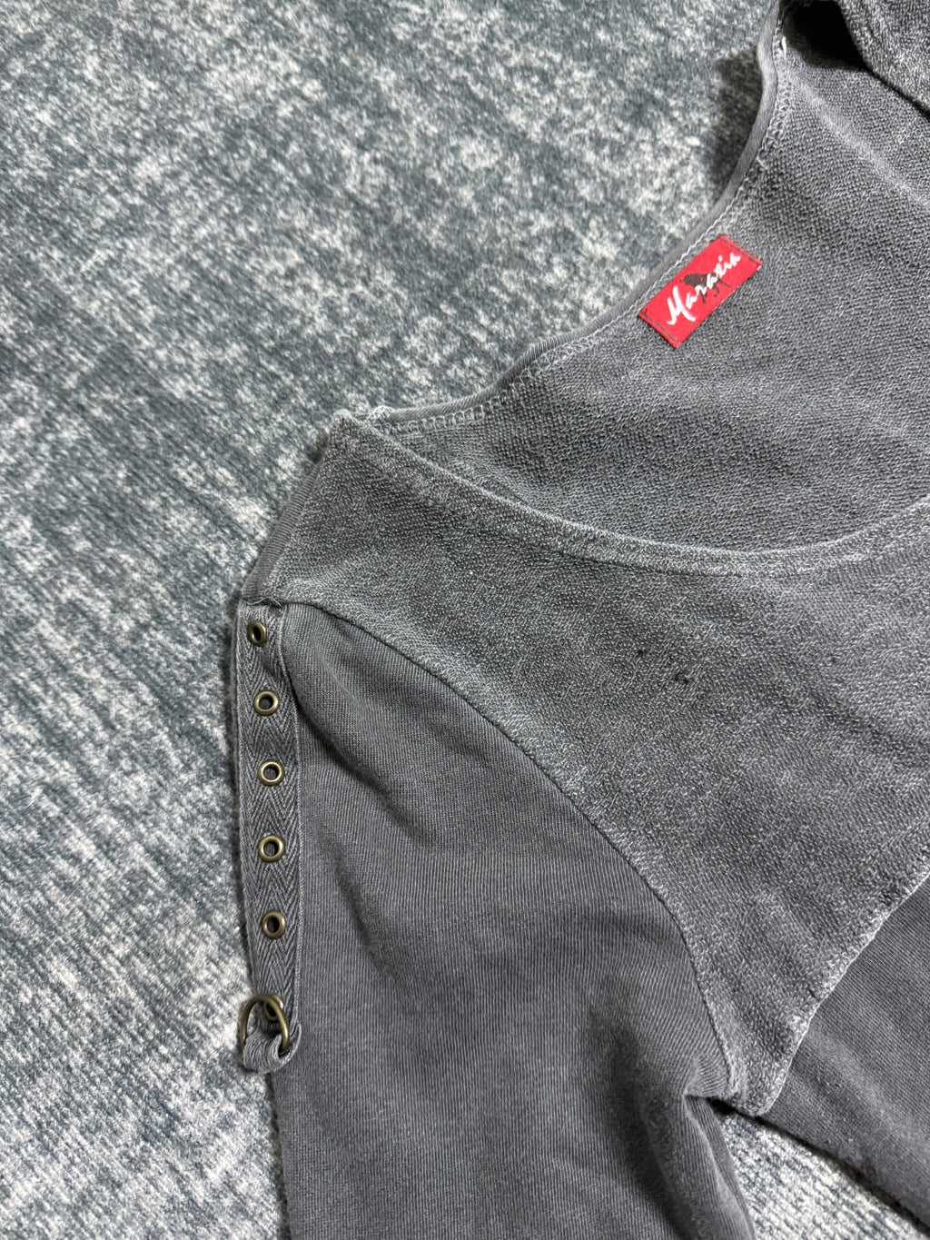 B2V-MALARIA SHIRT༒