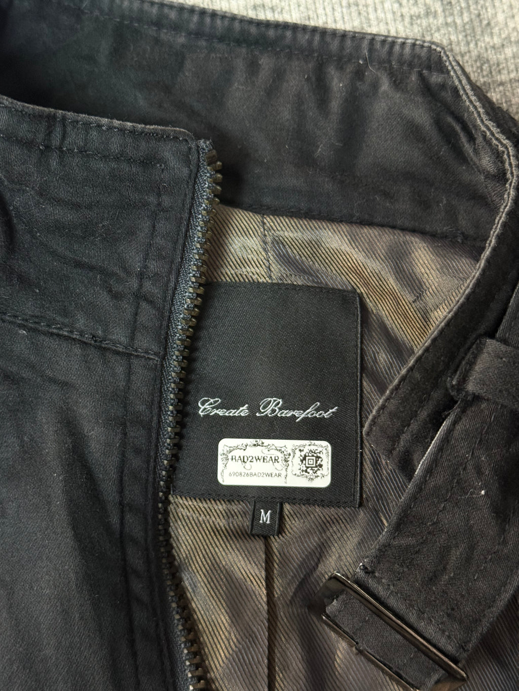 690826BAD2WEAR
